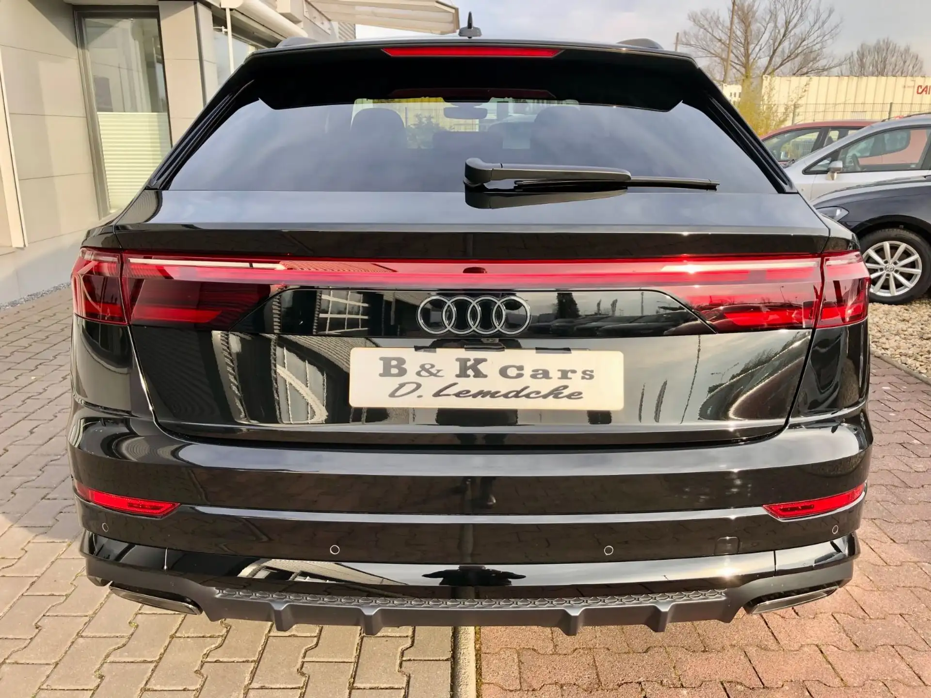 아우디 Audi Q8 50 TDI 2025 검정 사진 6