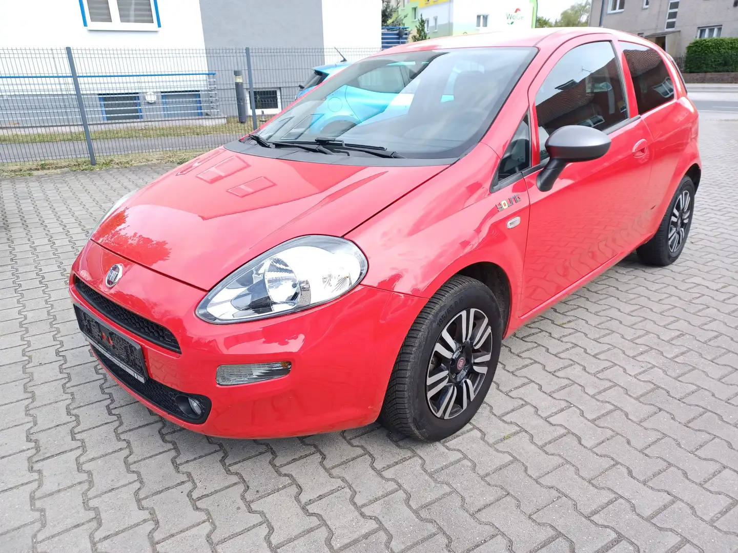 Fiat Punto Young Rouge - 1