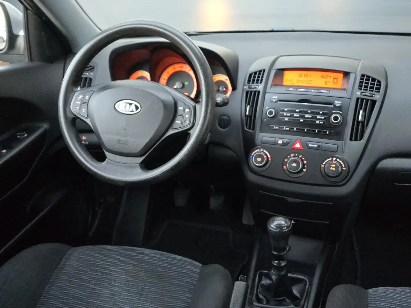 Kia Ceed / cee'd 1.4 X-tra|Airco|Cruise|Nap|Apk|5drs Gris - 2