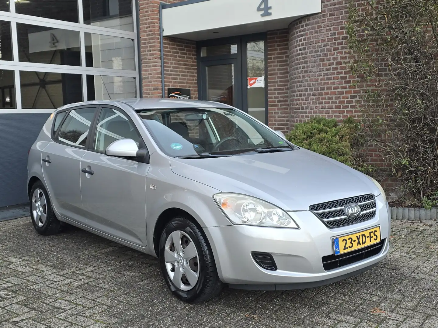 Kia Ceed / cee'd 1.4 X-tra|Airco|Cruise|Nap|Apk|5drs Gris - 1