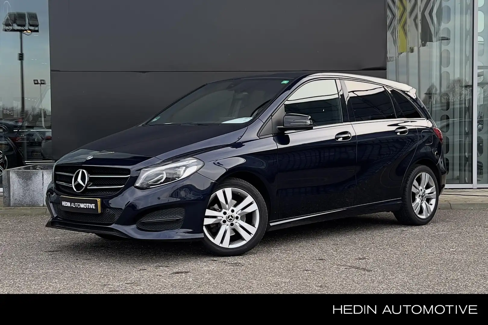 Mercedes-Benz B 180 B Automaat Urban Line | Ambition Pakket | Nightpak Blauw - 1