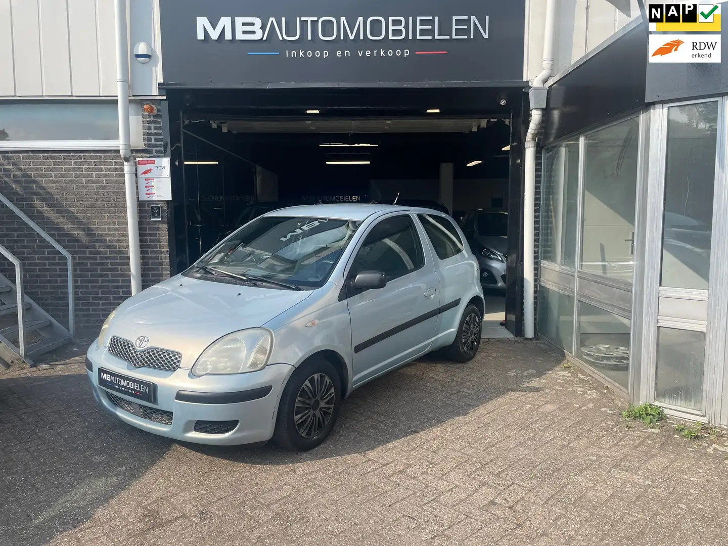 Toyota Yaris 1.3 VVT-i Idols/Airco/Apk/Nap/Trekhaak/Nette Auto! Blau - 1