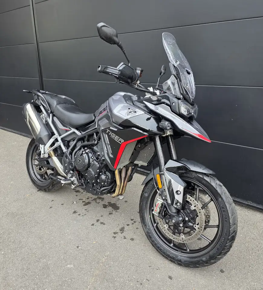 Triumph Tiger 900