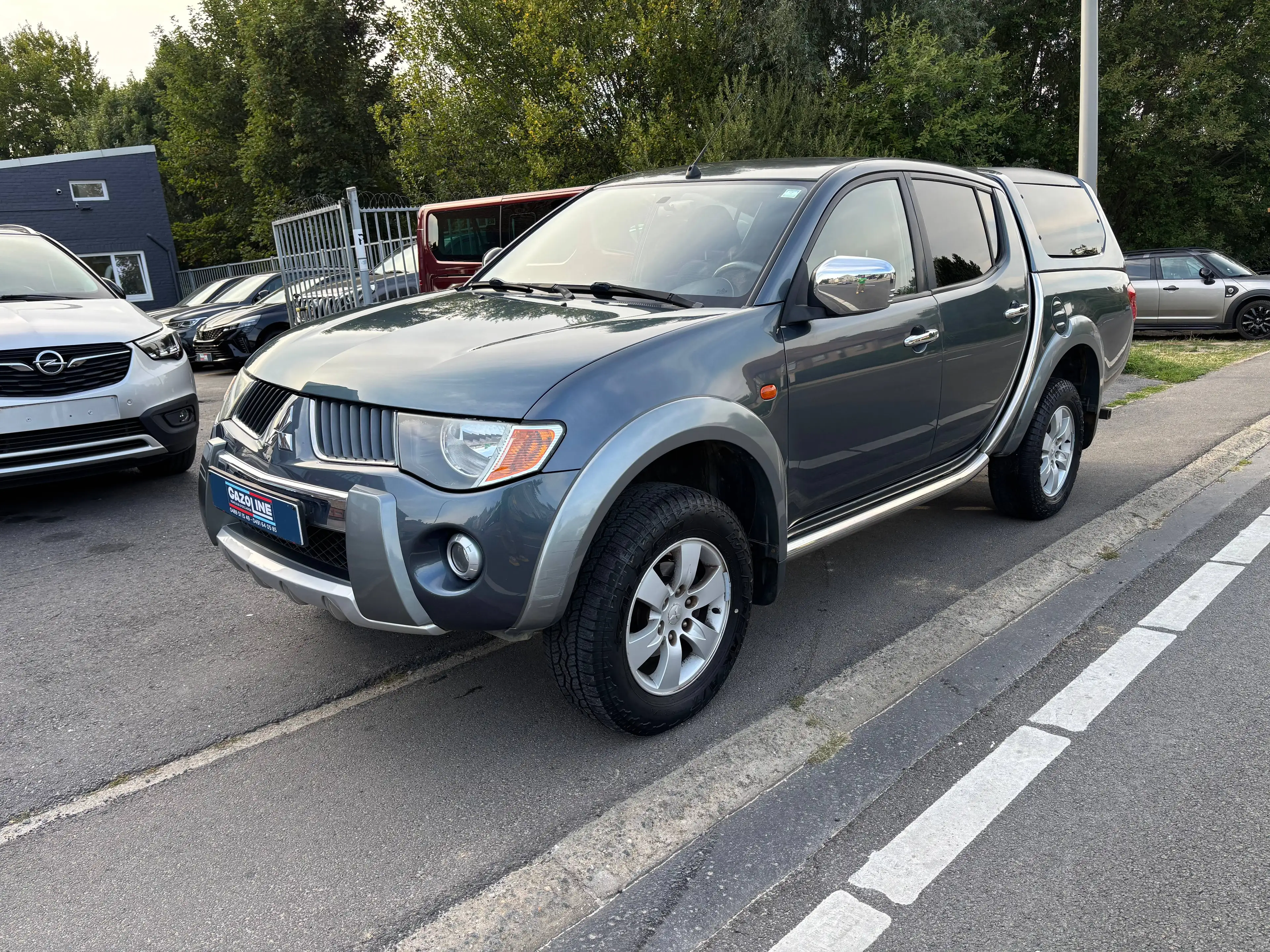 Mitsubishi L200 2.5 DI-D 4WD Intense * entretenu * Belgium car
