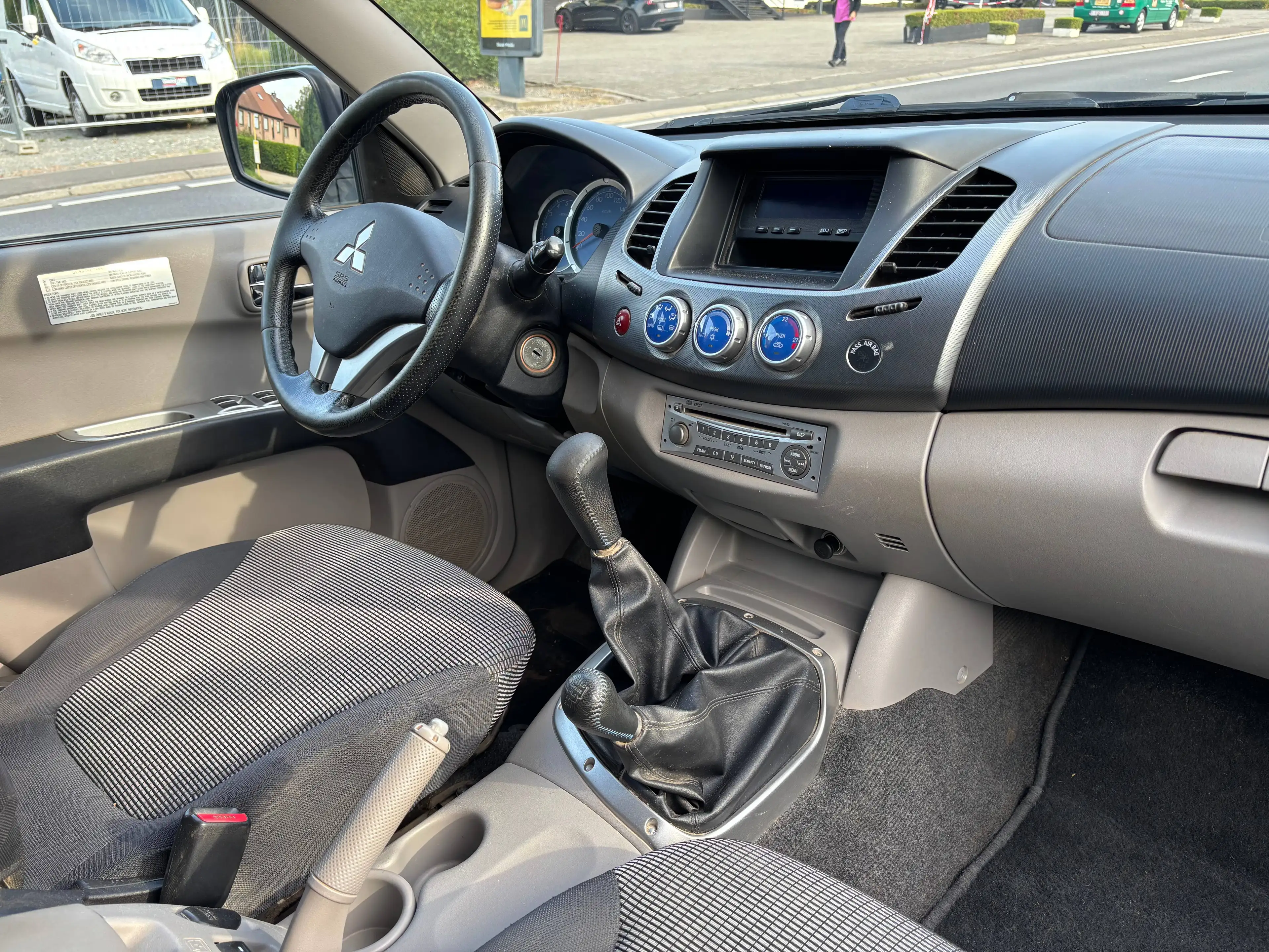 Mitsubishi L200 2.5 DI-D 4WD Intense * entretenu * Belgium car — photo 5