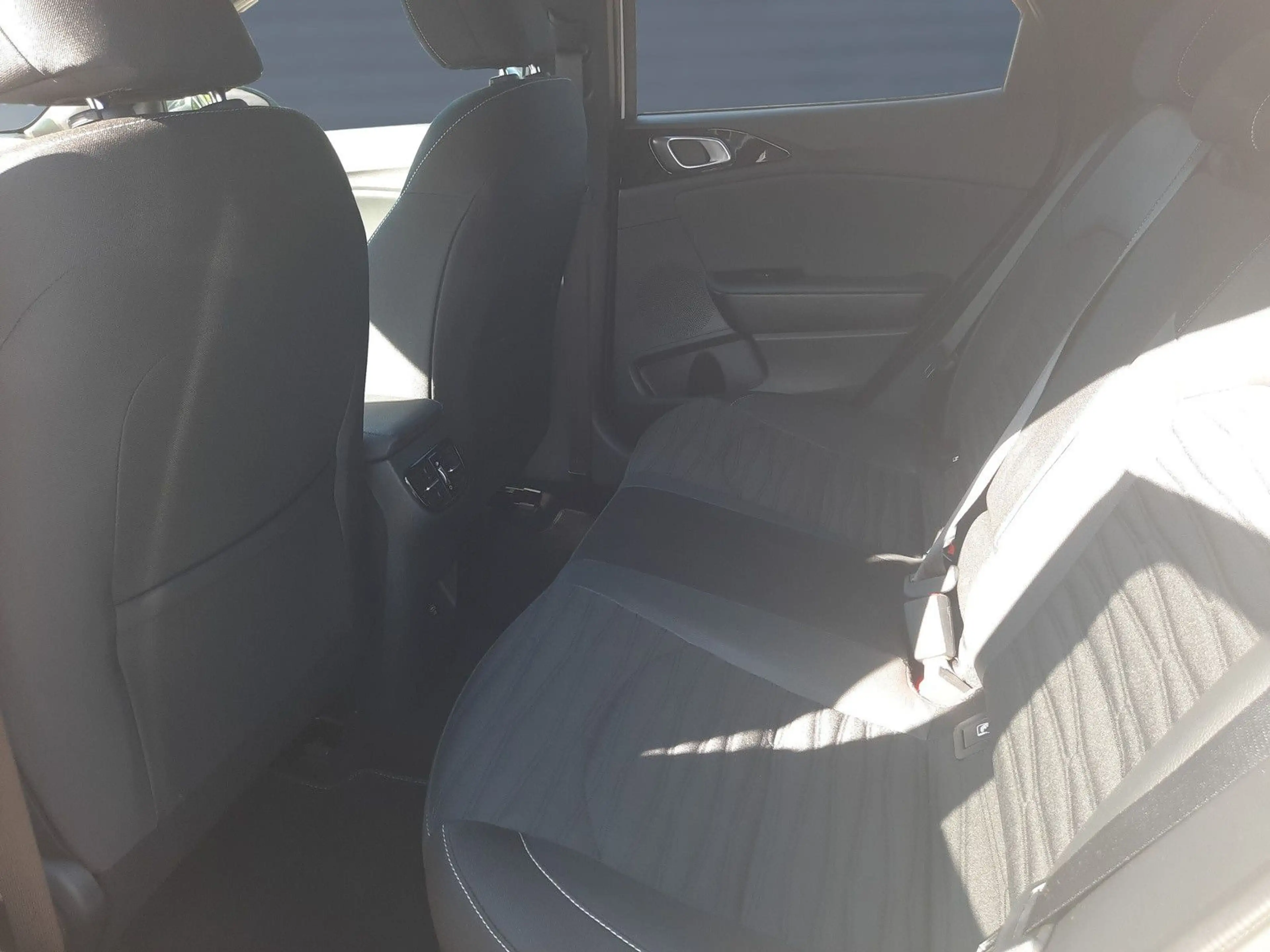 Kia XCeed 1,5 T-GDI JBL Navi Induktion — photo 11