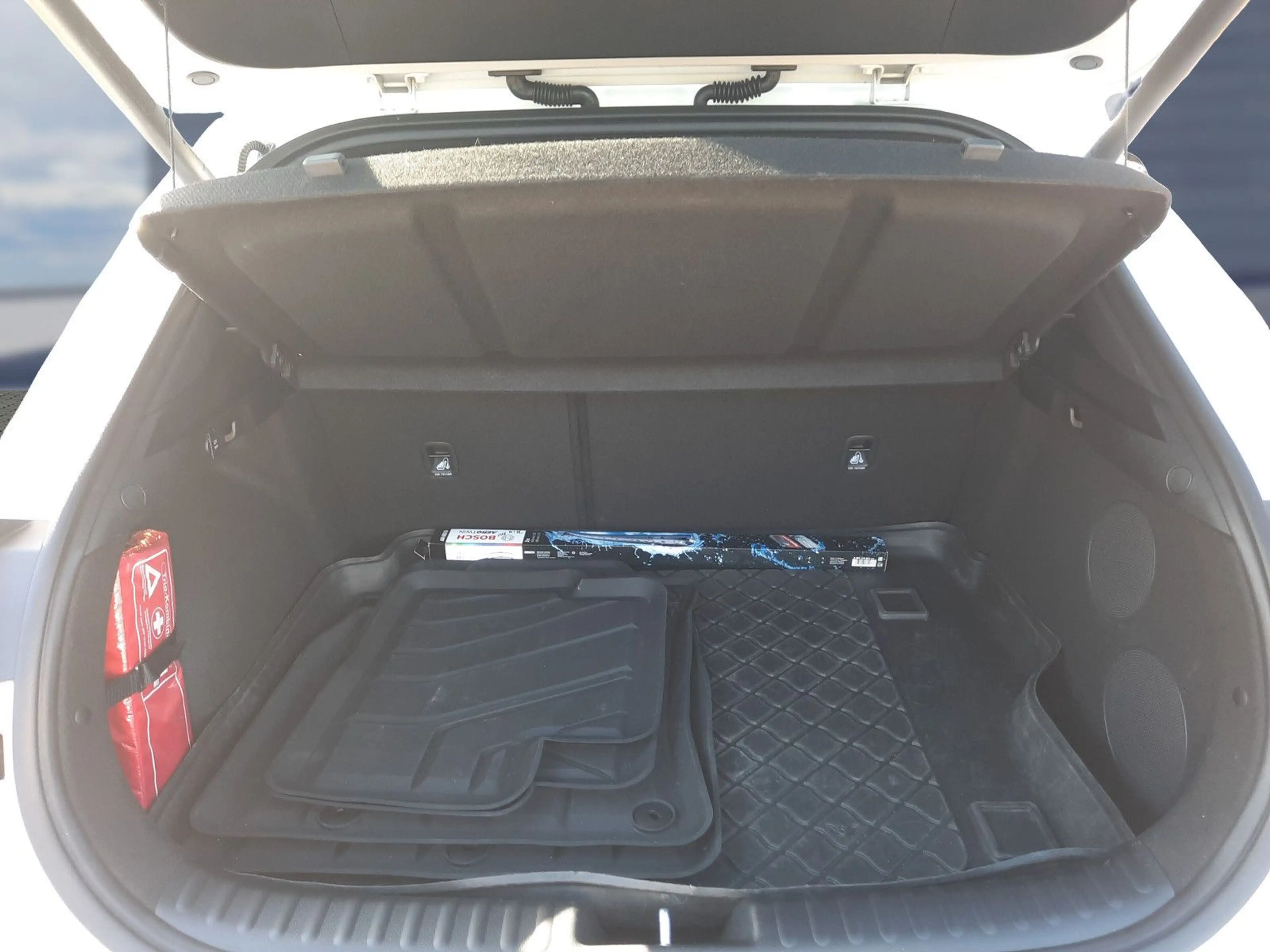 Kia XCeed 1,5 T-GDI JBL Navi Induktion — photo 9