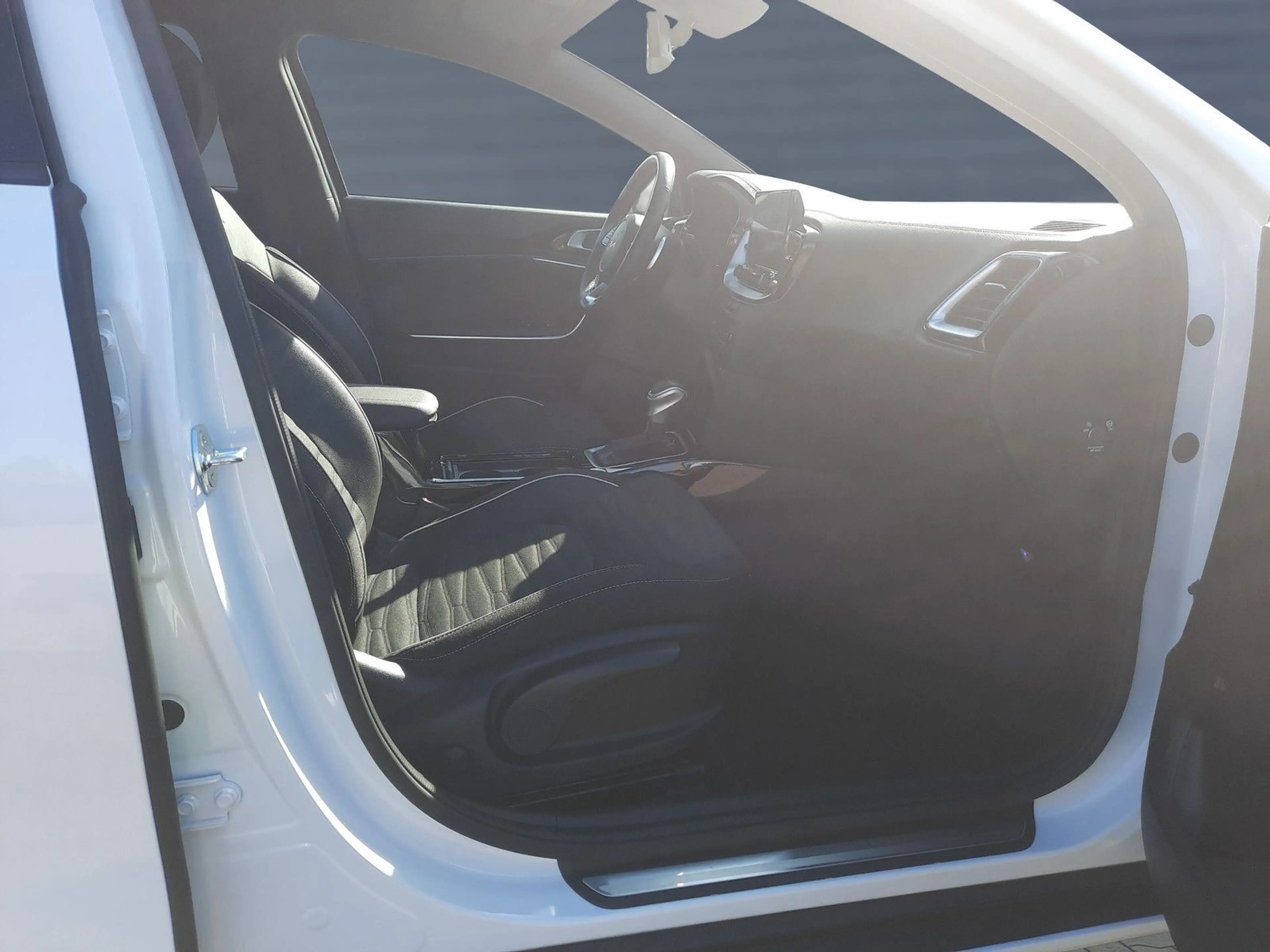 Kia XCeed 1,5 T-GDI JBL Navi Induktion — photo 12