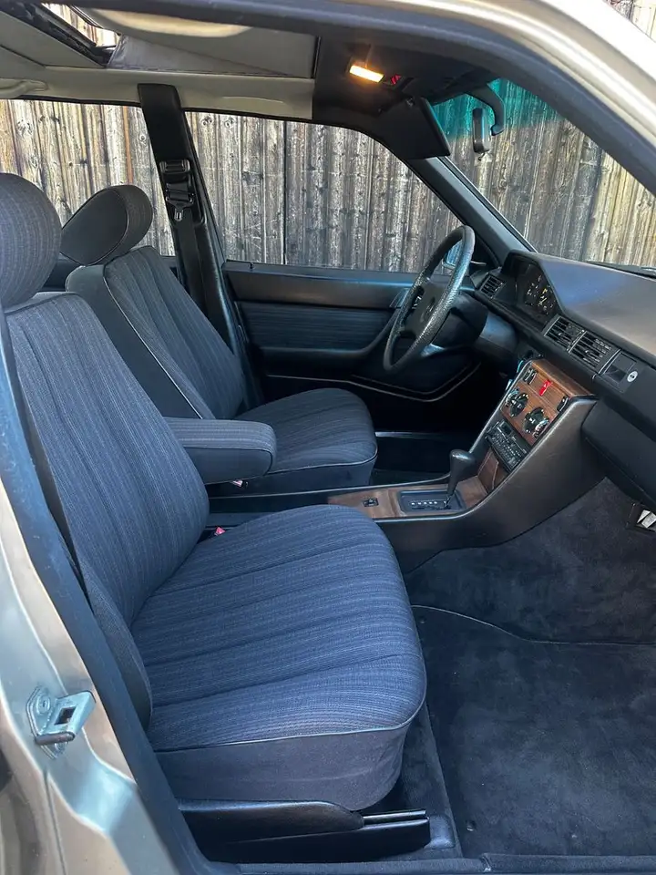 Mercedes-Benz 250 Turbodiesel, foto 7