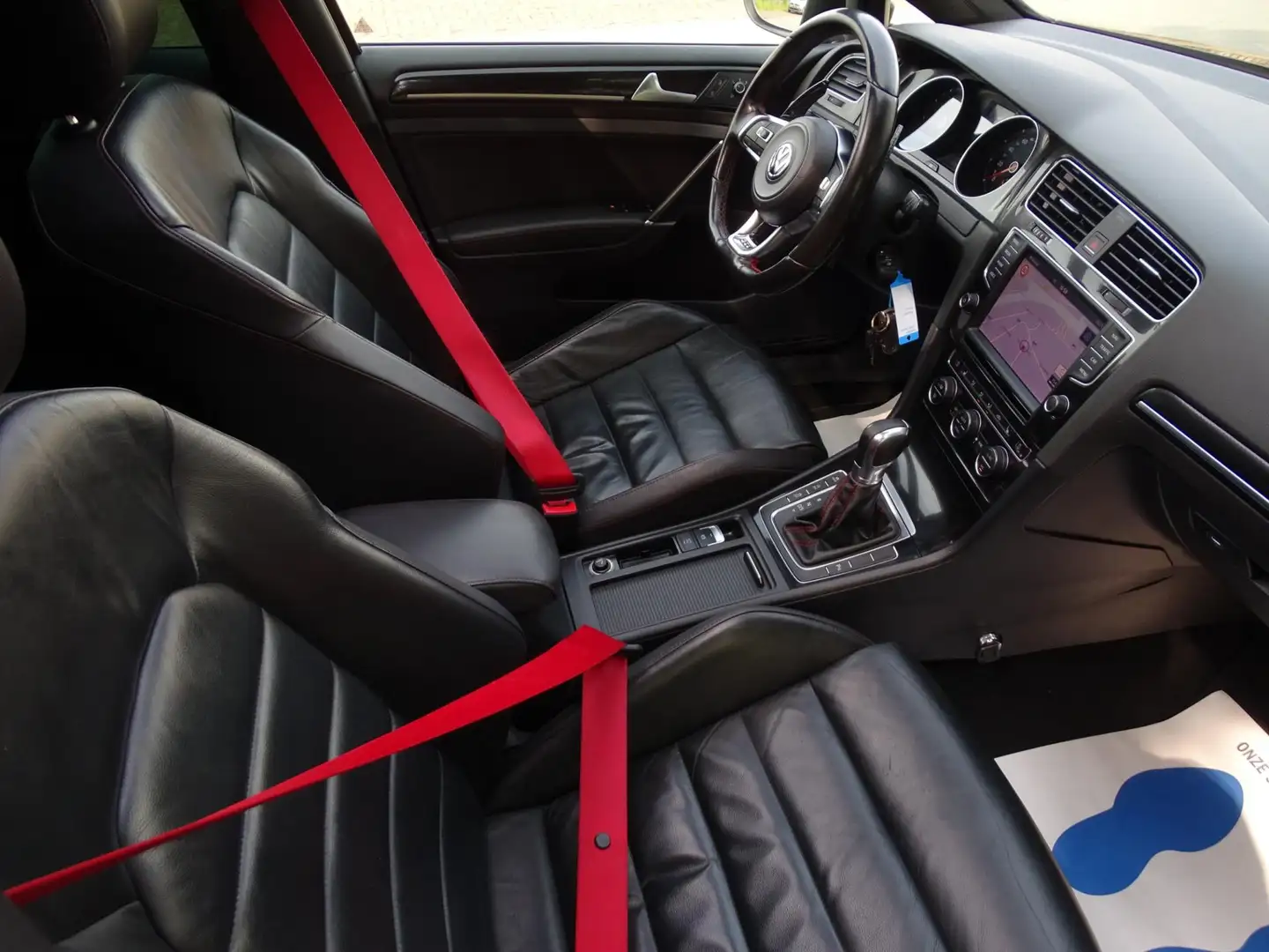 Volkswagen Golf GTI 2.0 TSI Performance - PANORAMADAK - RODE RIEMEN - Zwart - 2
