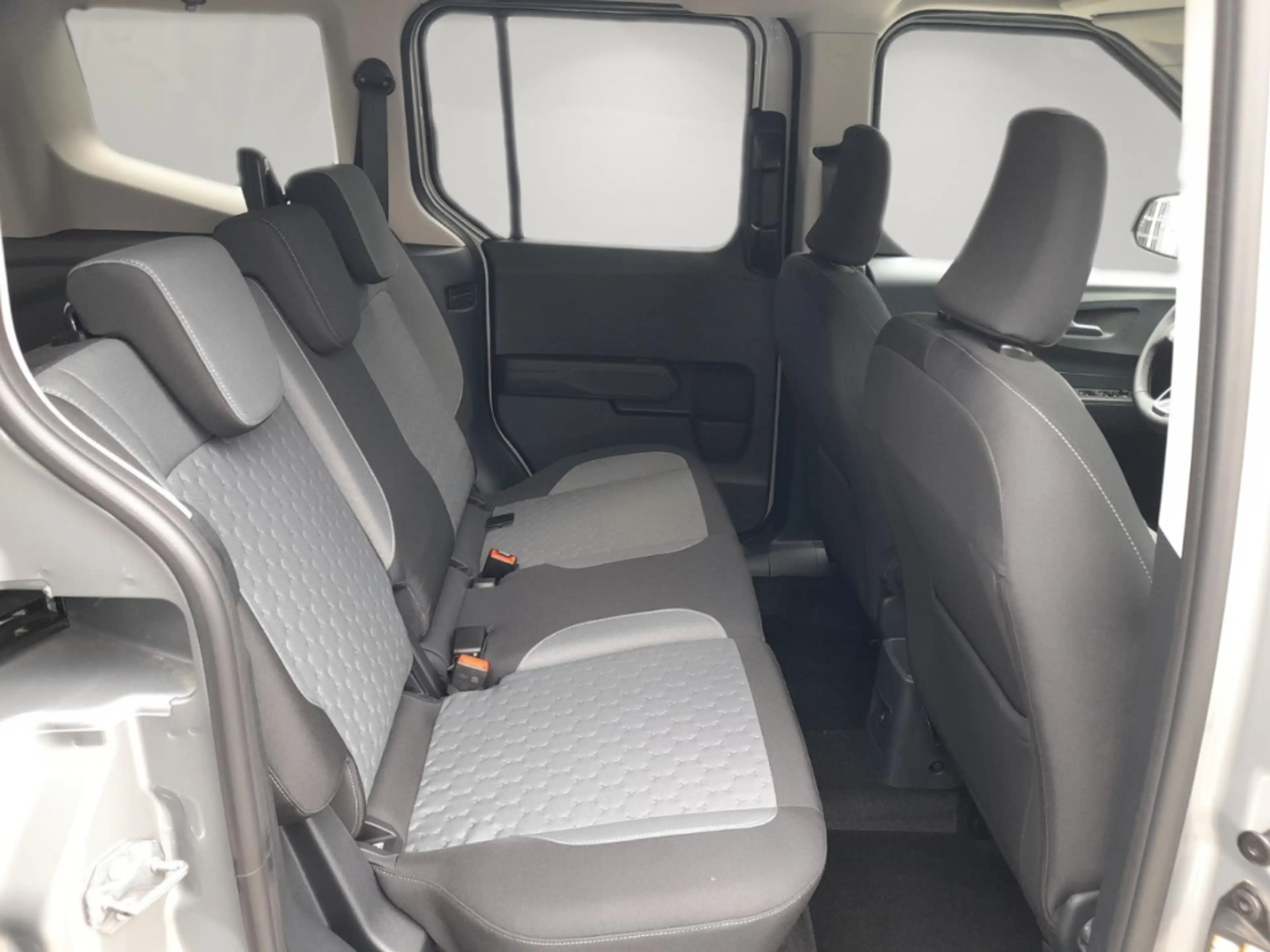 Ford Tourneo Courier Titanium 1,0l EcoBoost Autom. Navi ACC Apple CarPl — photo 14
