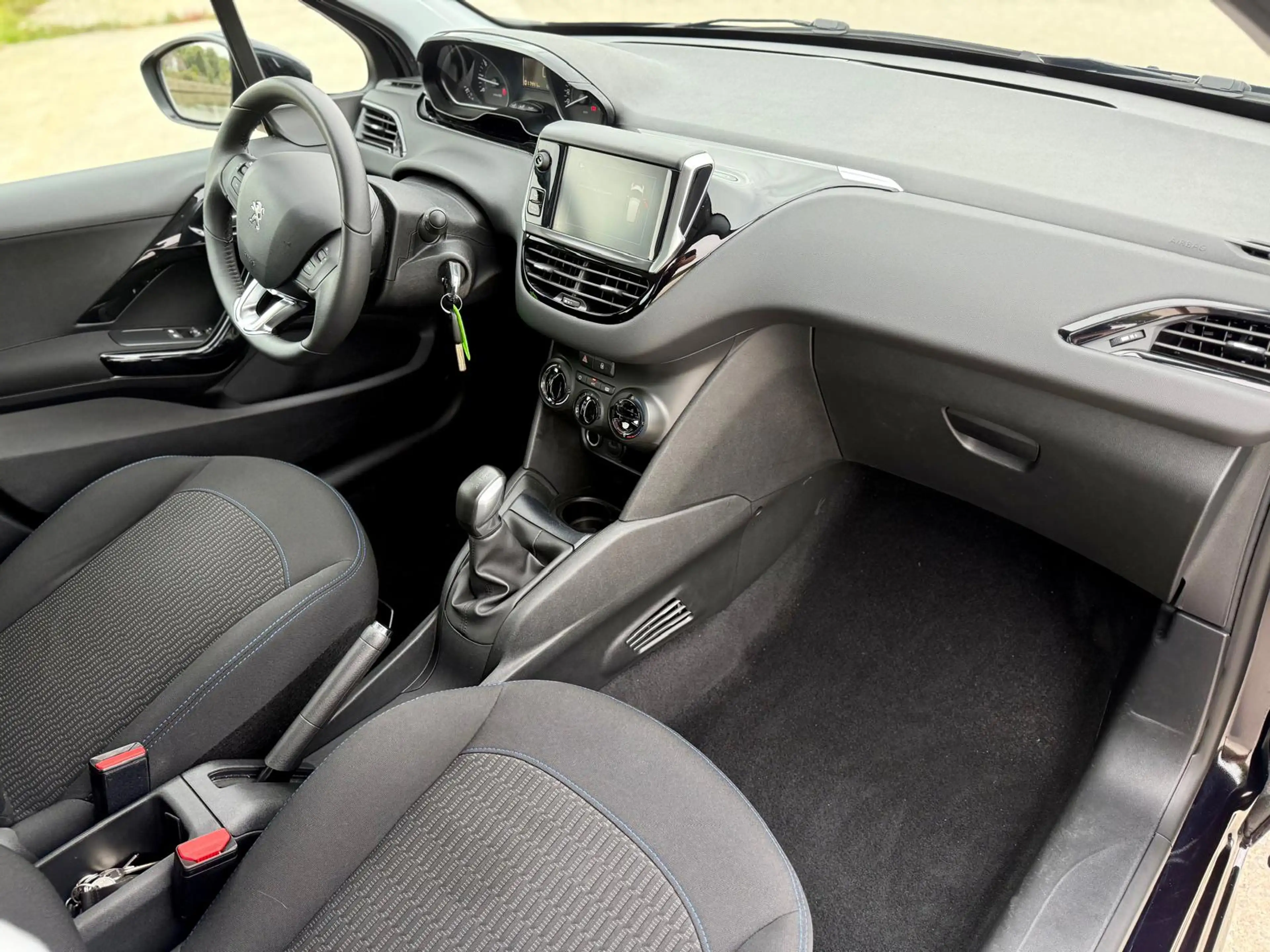 Peugeot 208 1.2i*Signature*1er*Propriétaire*Historique*Clim*Navi — photo 12