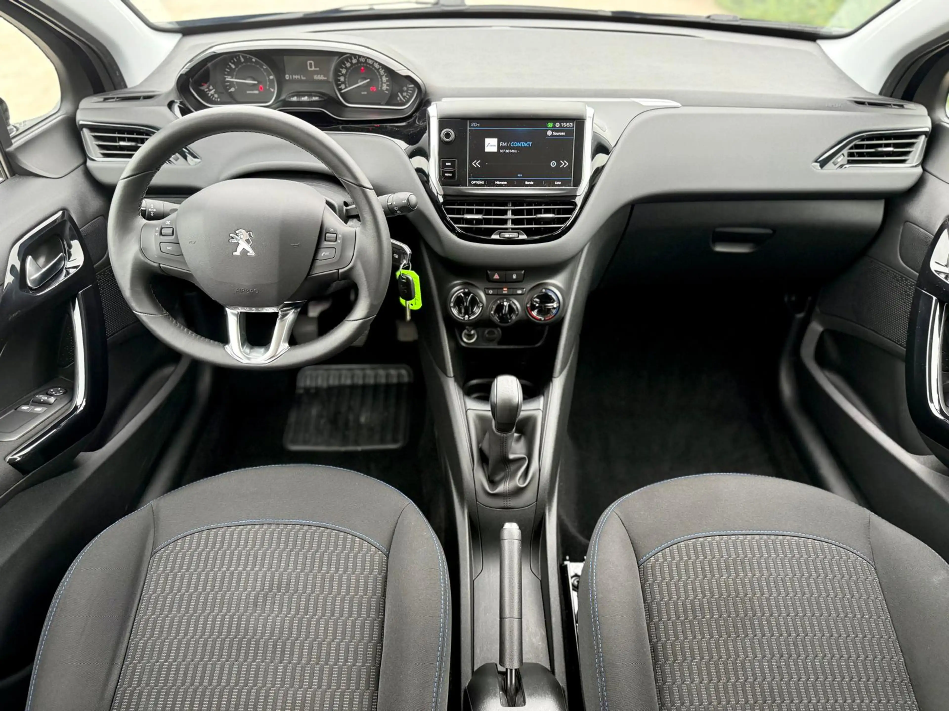 Peugeot 208 1.2i*Signature*1er*Propriétaire*Historique*Clim*Navi — photo 10