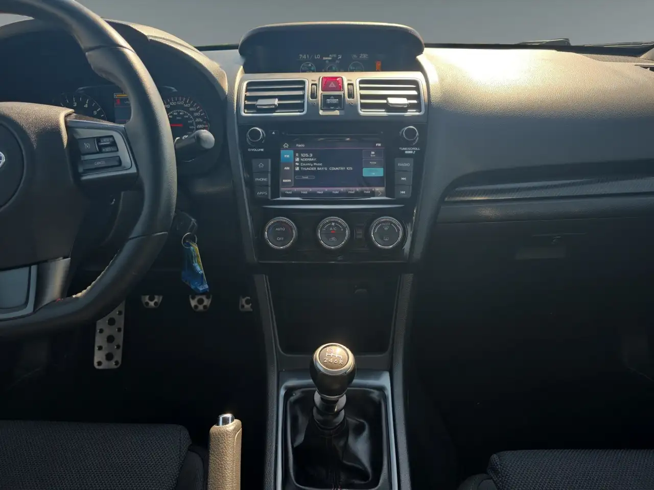 Subaru WRX снимка Subaru WRX