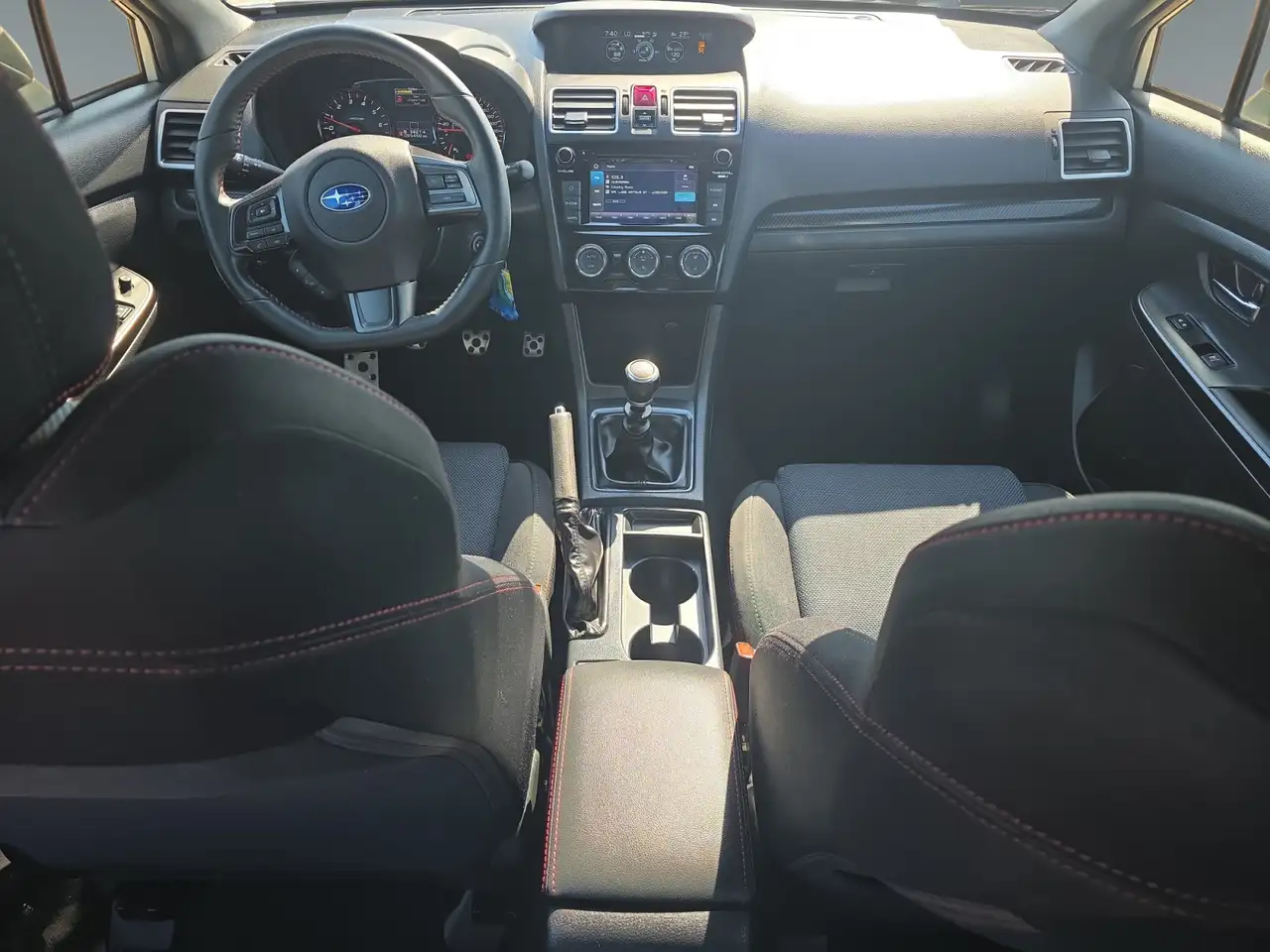 Subaru WRX снимка Subaru WRX