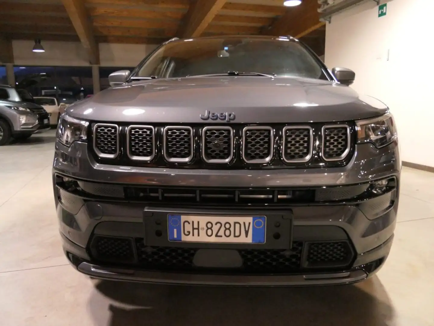 Jeep Compass 1.3 Turbo T4 190 CV PHEV AT6 4xe Night Eagle Gris - 1