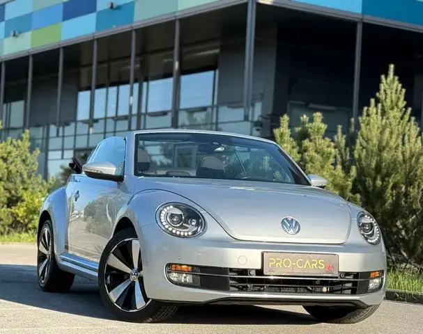 Volkswagen Beetle Cabrio 1,6 TDI BMT Design