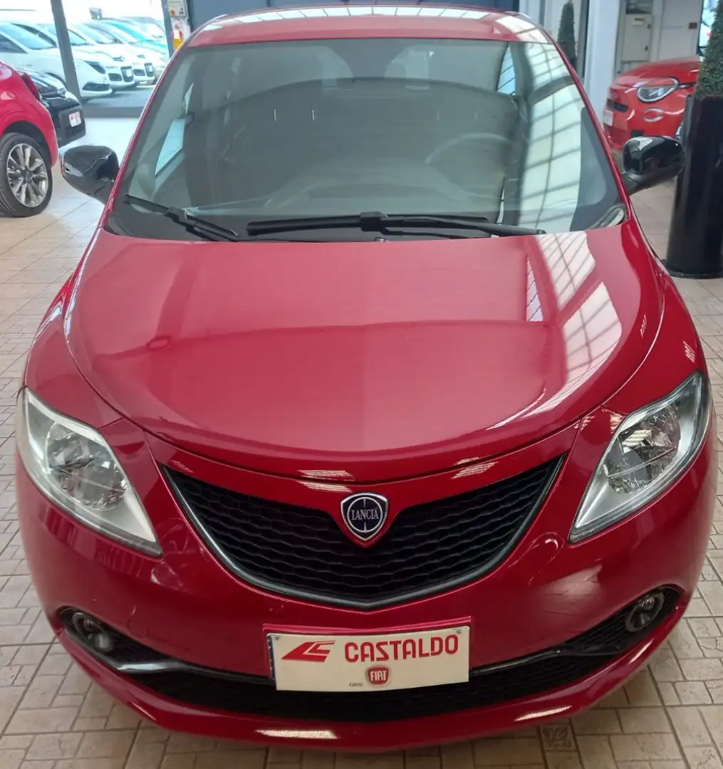 Lancia Ypsilon 1.0 FireFly 5 porte S&S Hybrid Ecochic Gold Rosso - 1