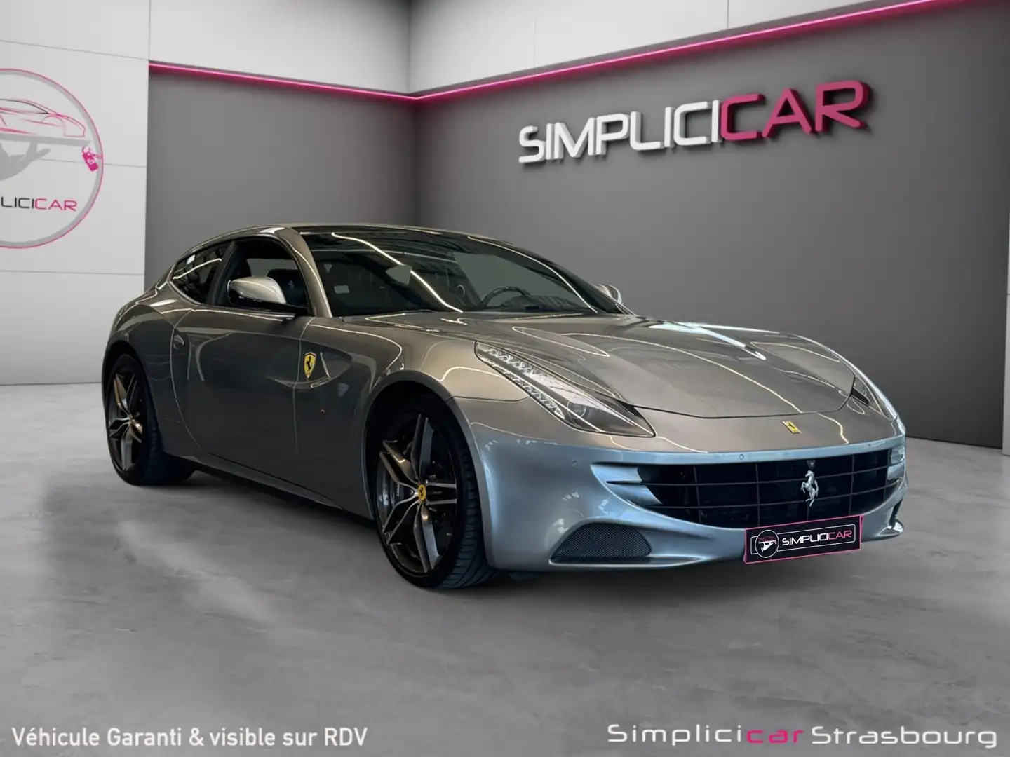Ferrari FF Weiß - 1
