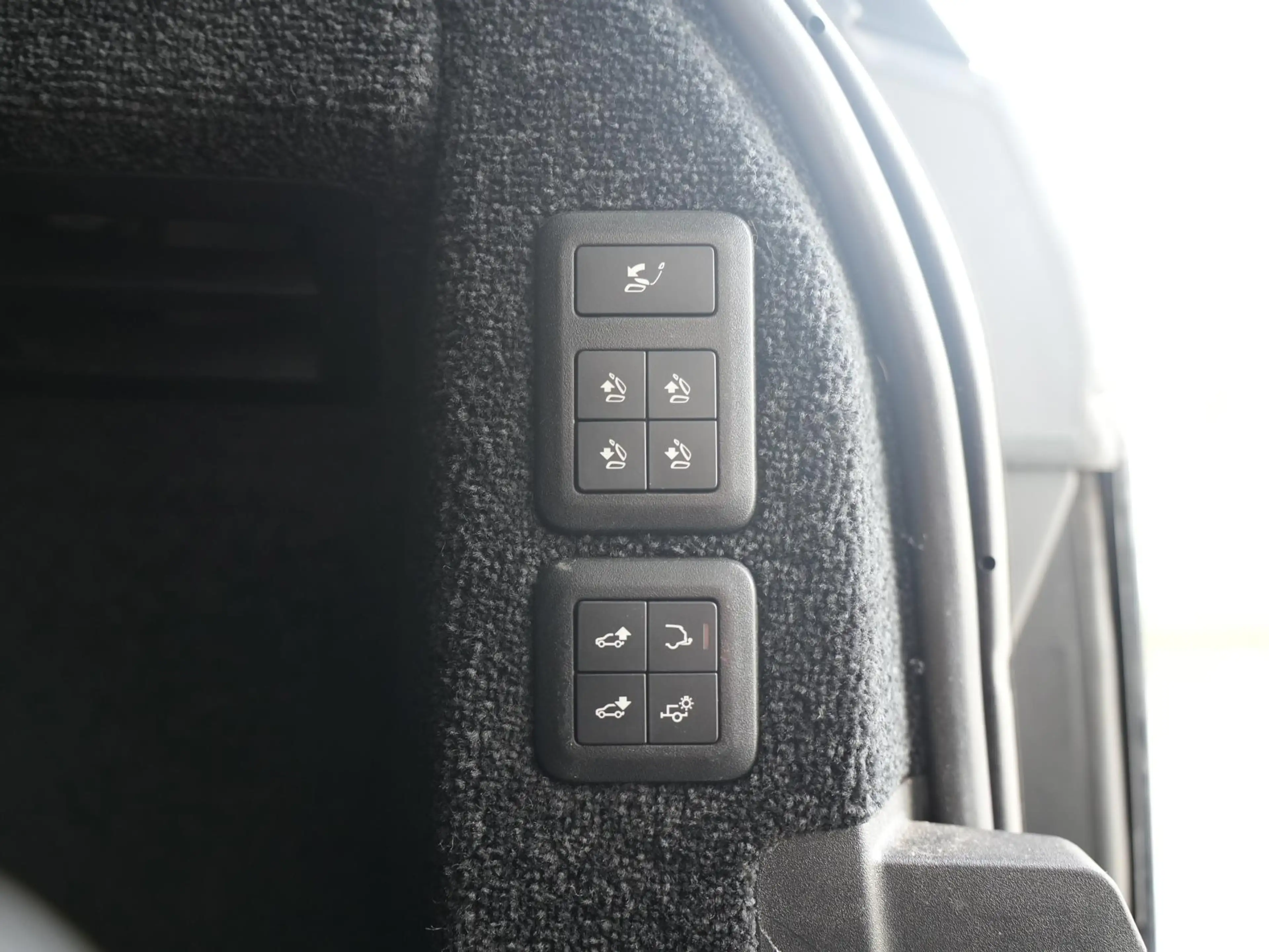 Land Rover Range Rover 5.0 V8 SC LWB Autobiography — photo 23