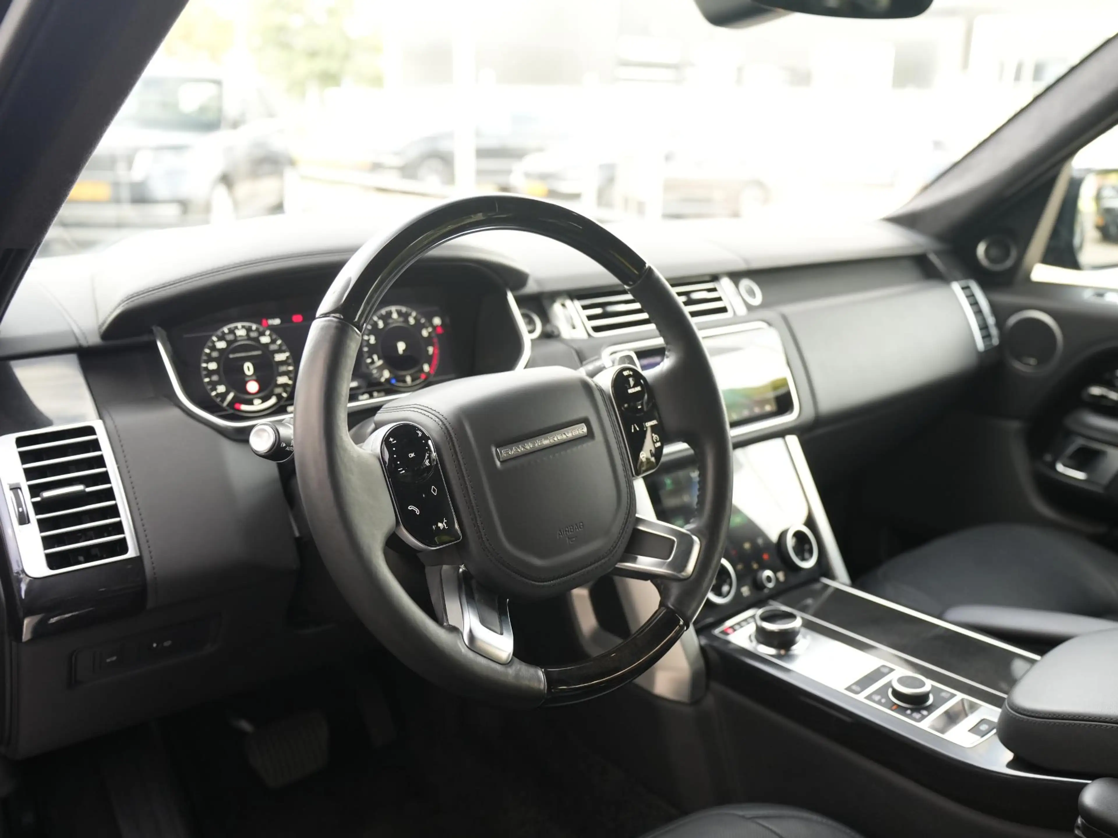 Land Rover Range Rover 5.0 V8 SC LWB Autobiography — photo 35