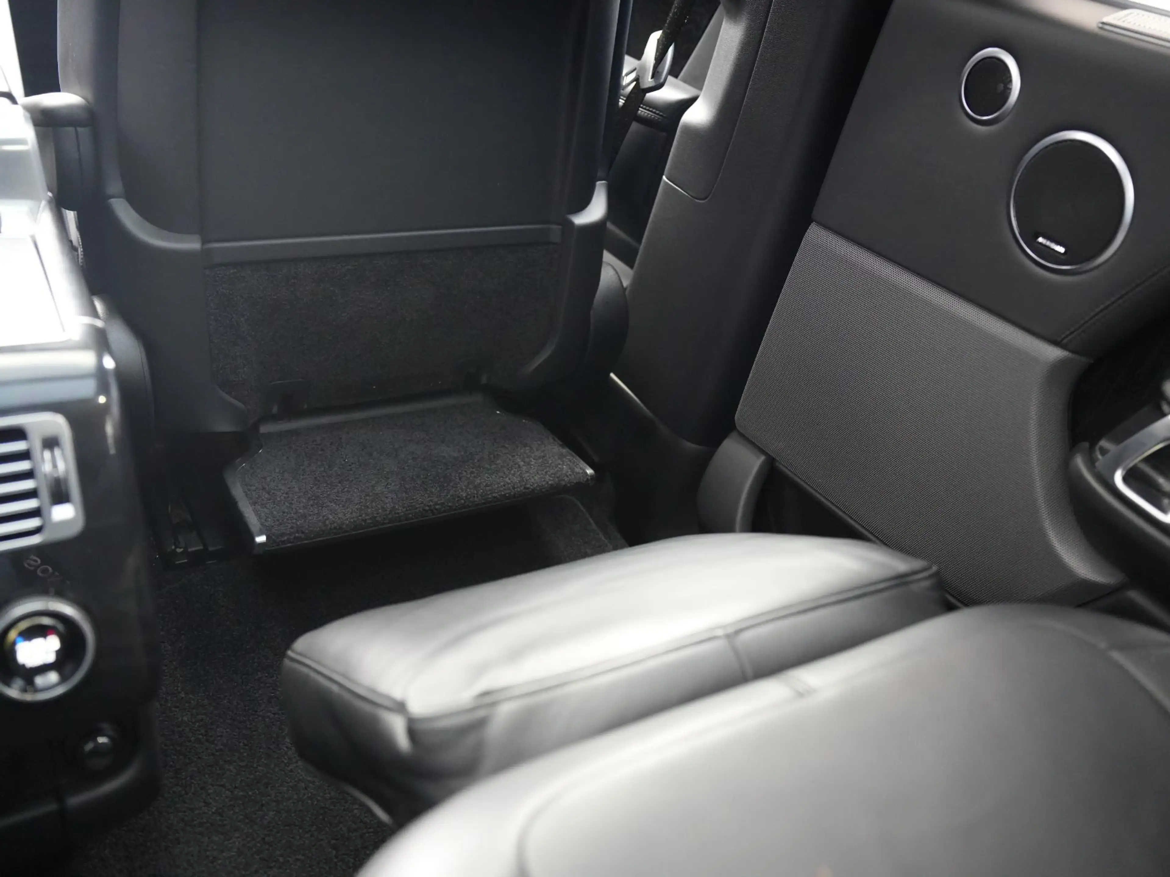 Land Rover Range Rover 5.0 V8 SC LWB Autobiography — photo 17