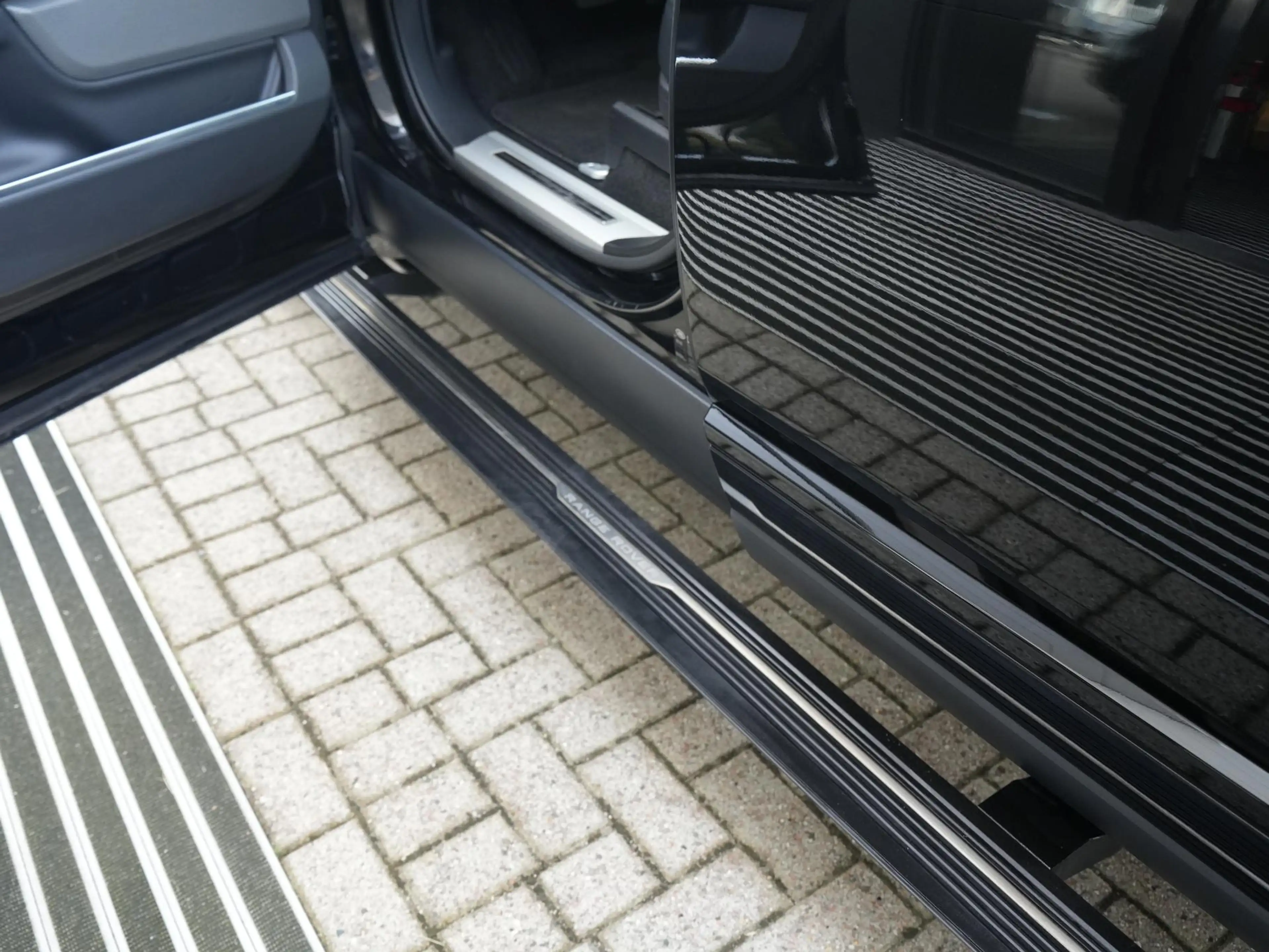Land Rover Range Rover 5.0 V8 SC LWB Autobiography — photo 28