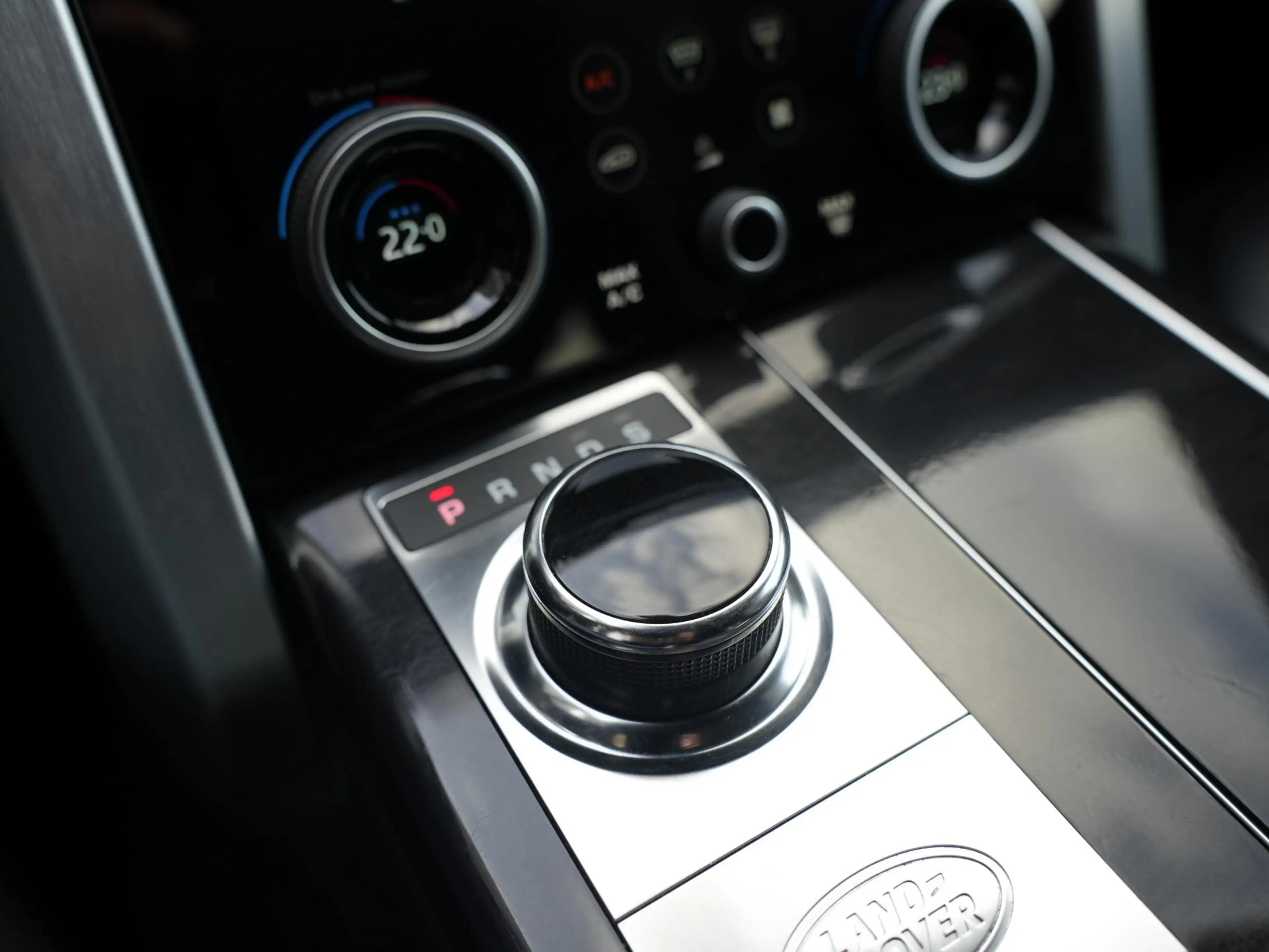 Land Rover Range Rover 5.0 V8 SC LWB Autobiography — photo 41