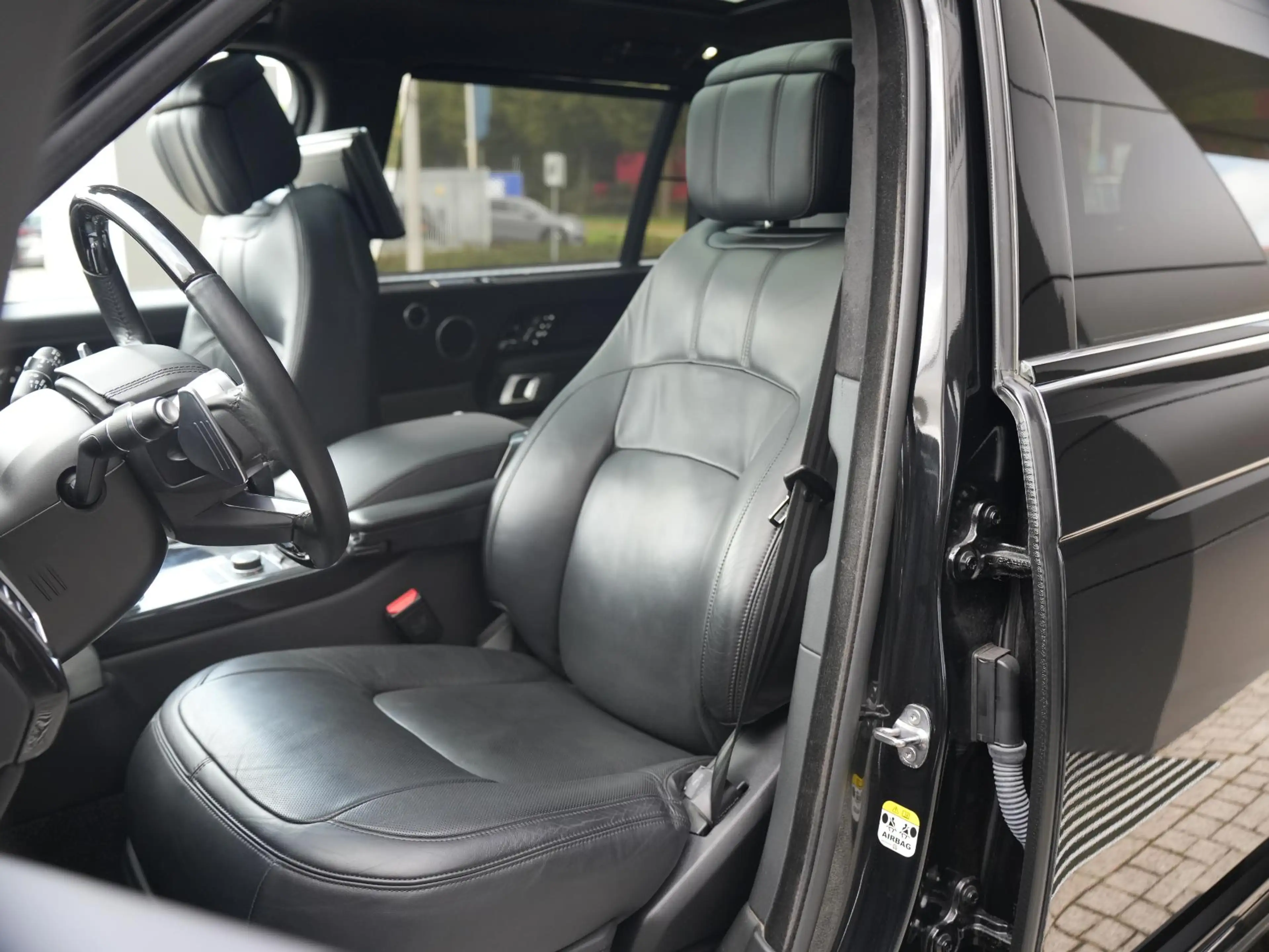 Land Rover Range Rover 5.0 V8 SC LWB Autobiography — photo 33