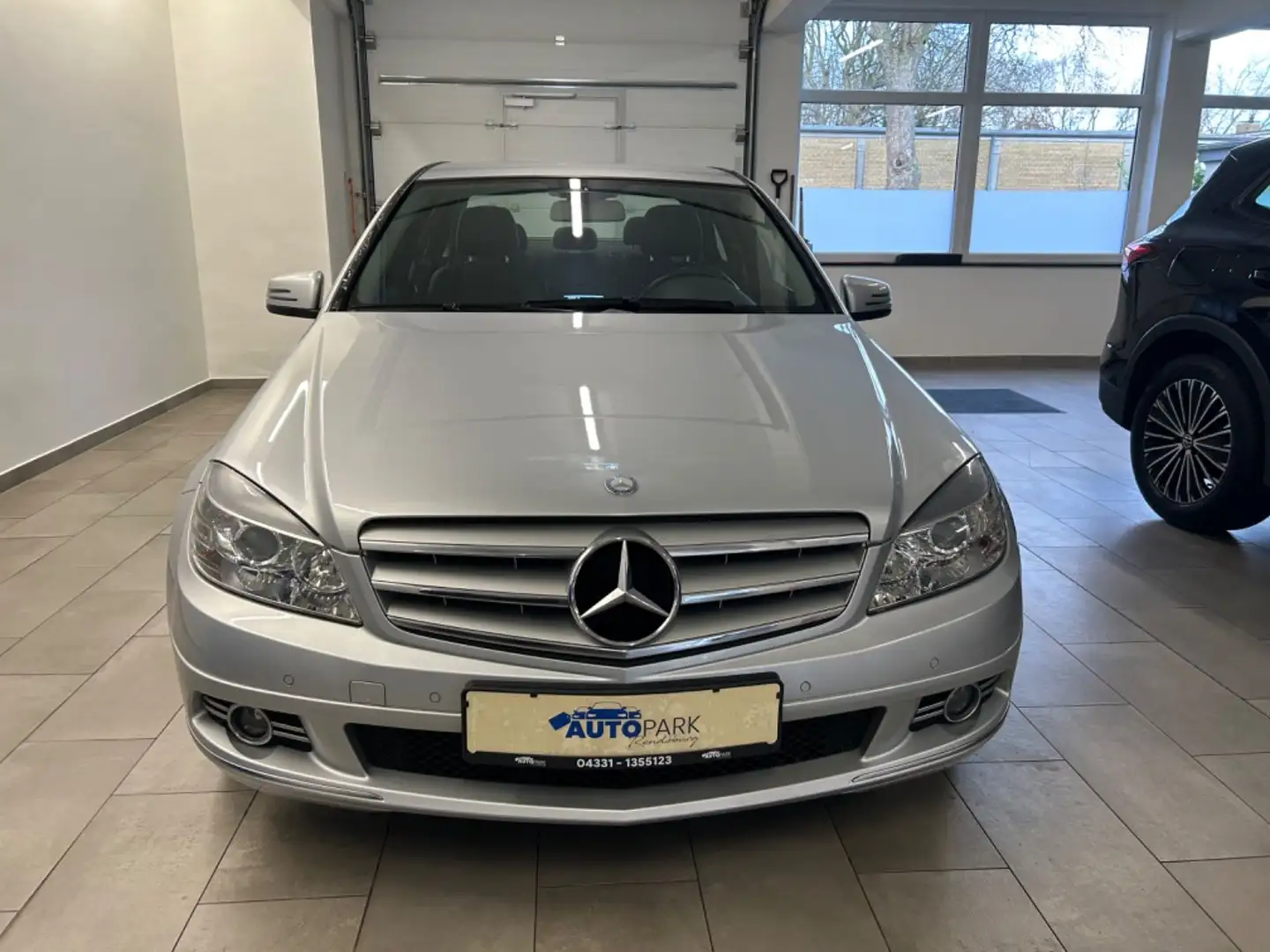 Mercedes-Benz C 180 CGI BlueEfficiency Silber - 2