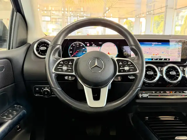 Mercedes-Benz B-Class view 10
