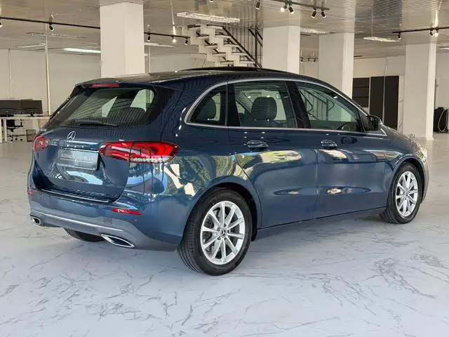 Mercedes-Benz B-Class view 5