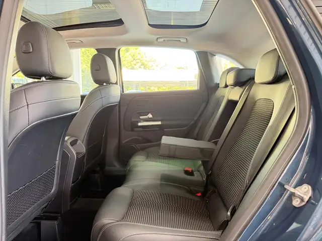 Mercedes-Benz B-Class view 14