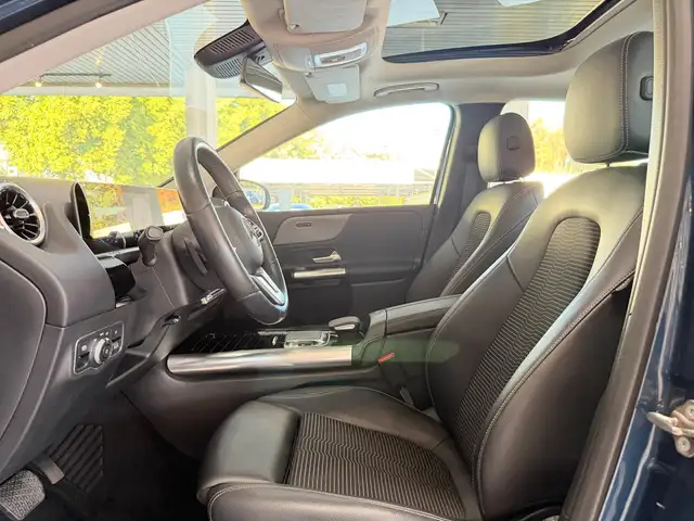 Mercedes-Benz B-Class view 13