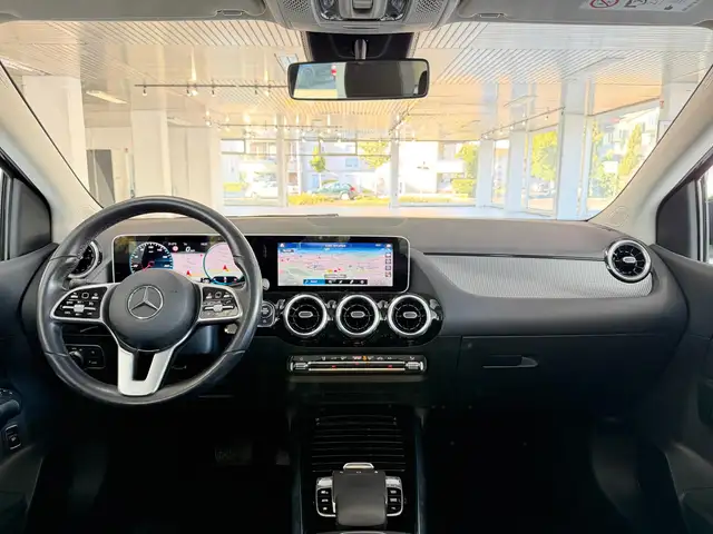 Mercedes-Benz B-Class view 11