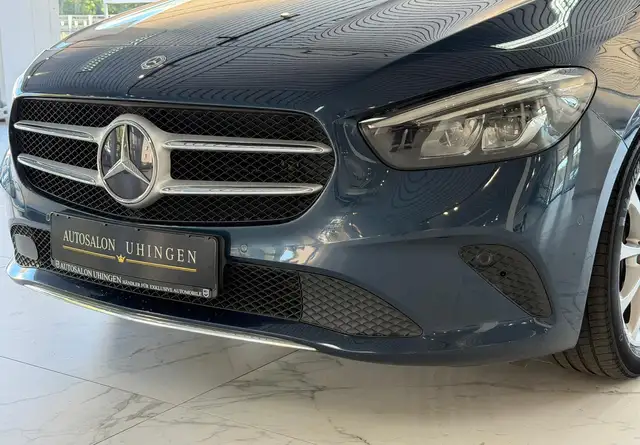 Mercedes-Benz B-Class view 8