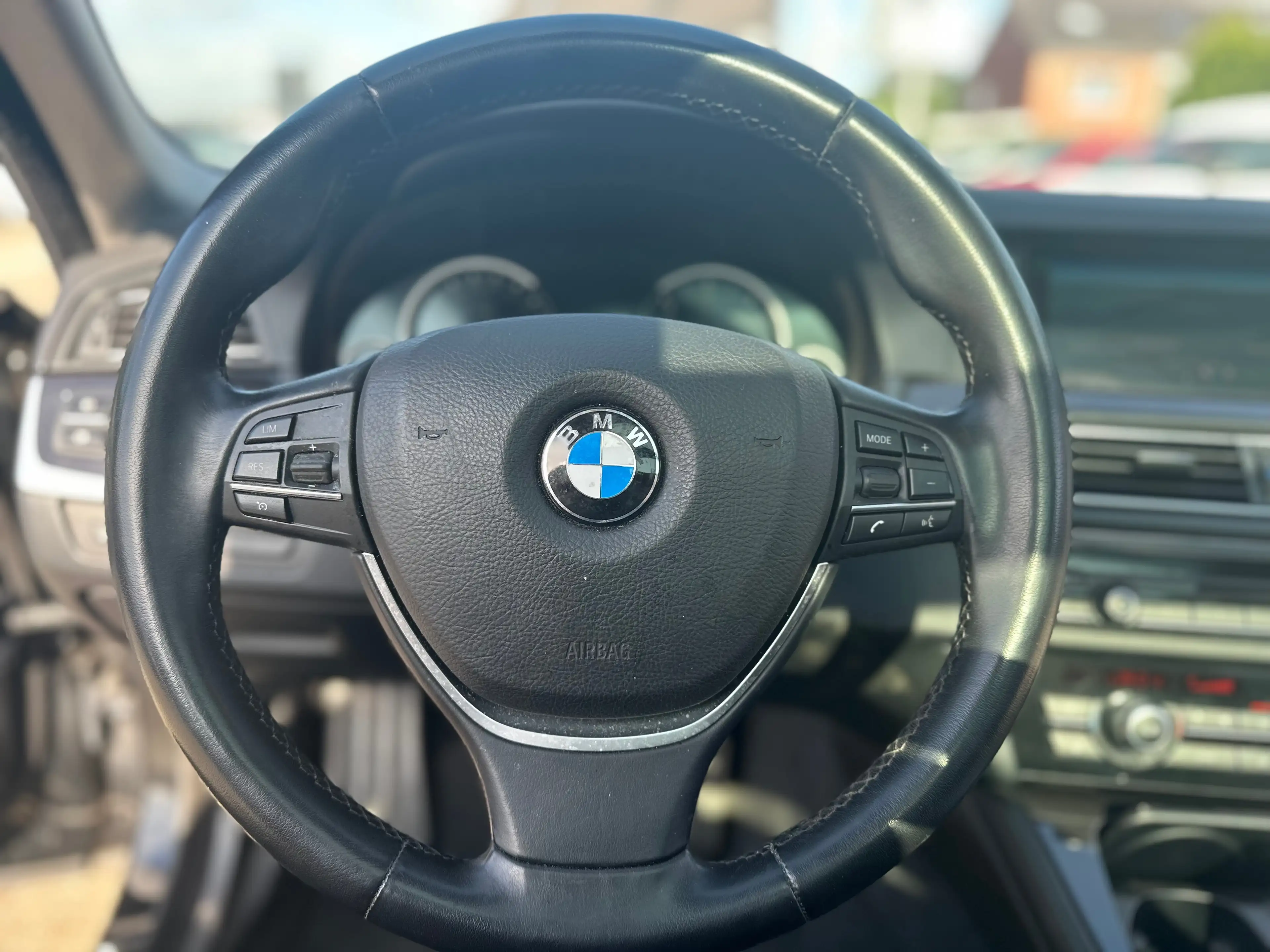 BMW 535 535d xDrive Touring Aut. — photo 11