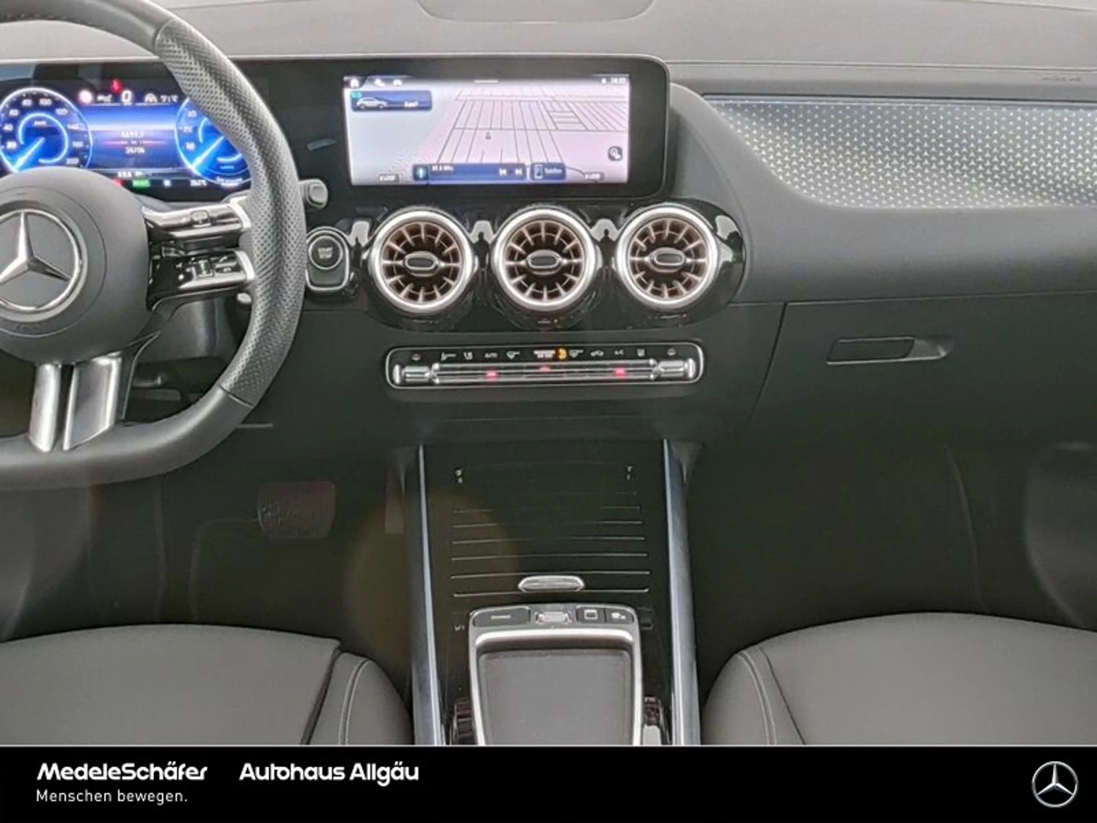 Mercedes-Benz EQA 300 EQA 300 4M ElectricART Fahr-Assi Burmester 360° — photo 4