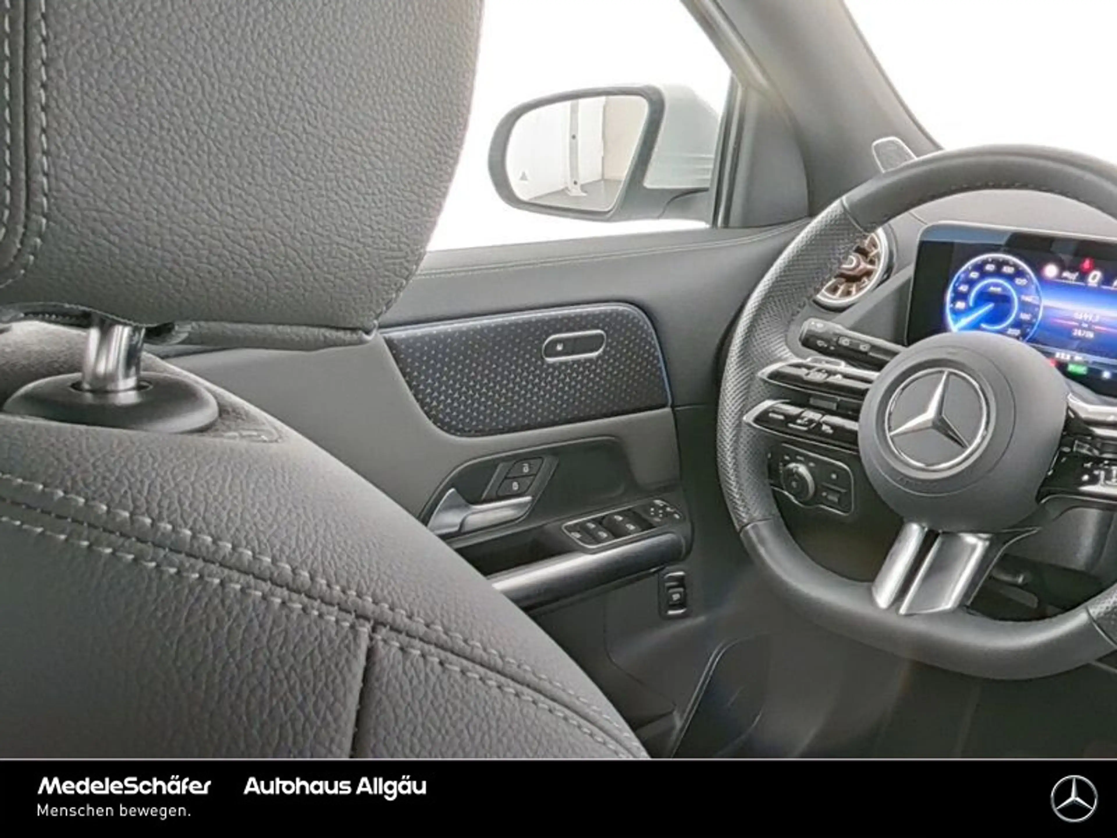 Mercedes-Benz EQA 300 EQA 300 4M ElectricART Fahr-Assi Burmester 360° — photo 8