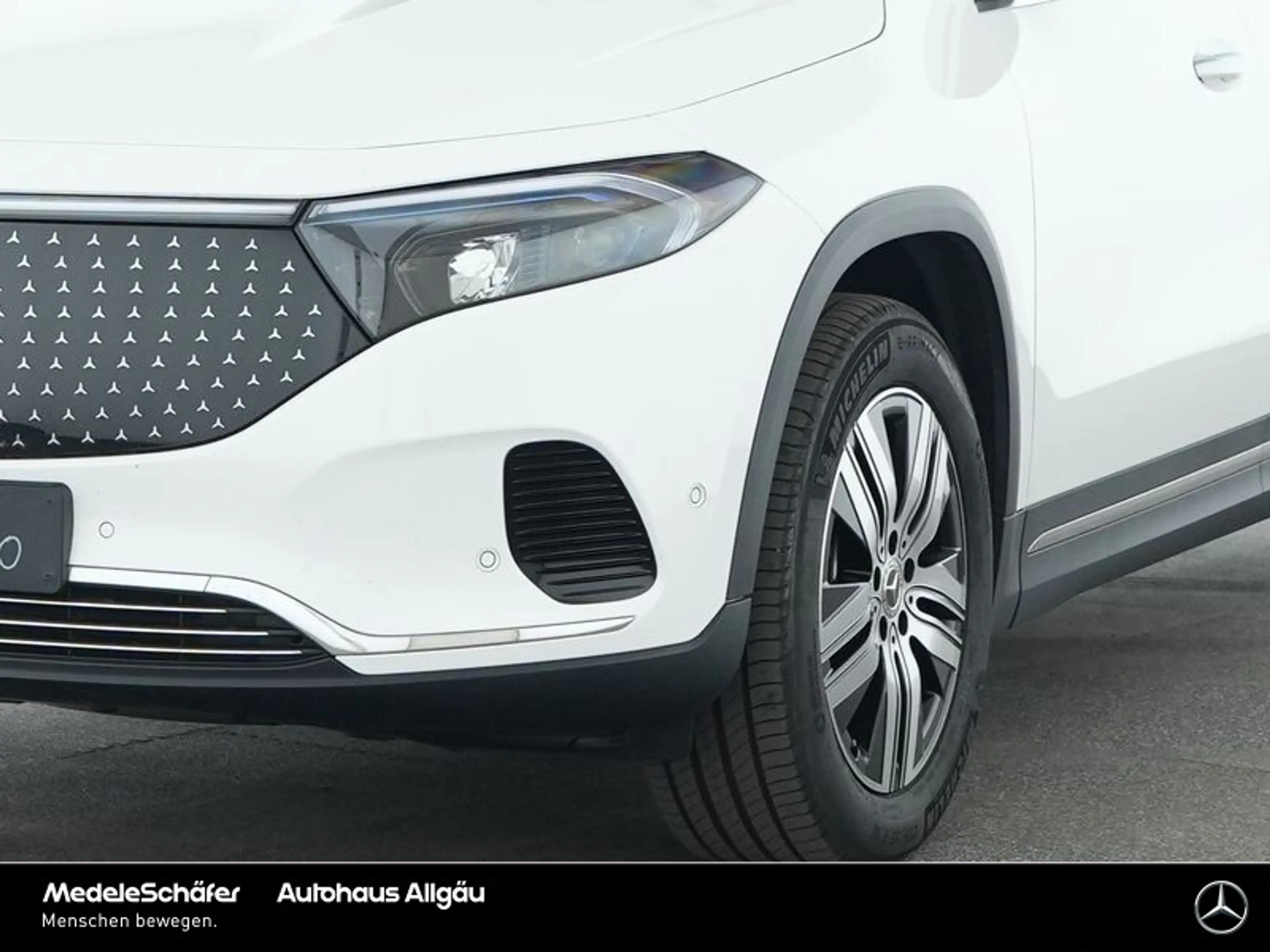 Mercedes-Benz EQA 300 EQA 300 4M ElectricART Fahr-Assi Burmester 360° — photo 3