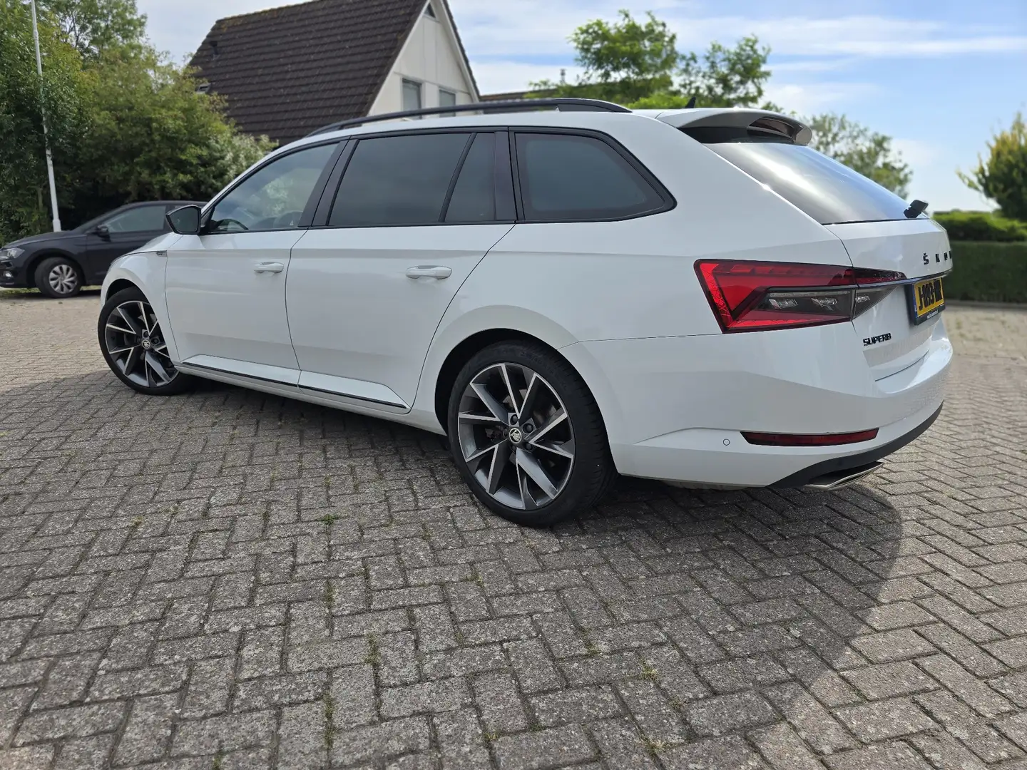 Skoda Superb Superb 2.0 TSI 4x4 sportline pano/trekhaak Wit - 2