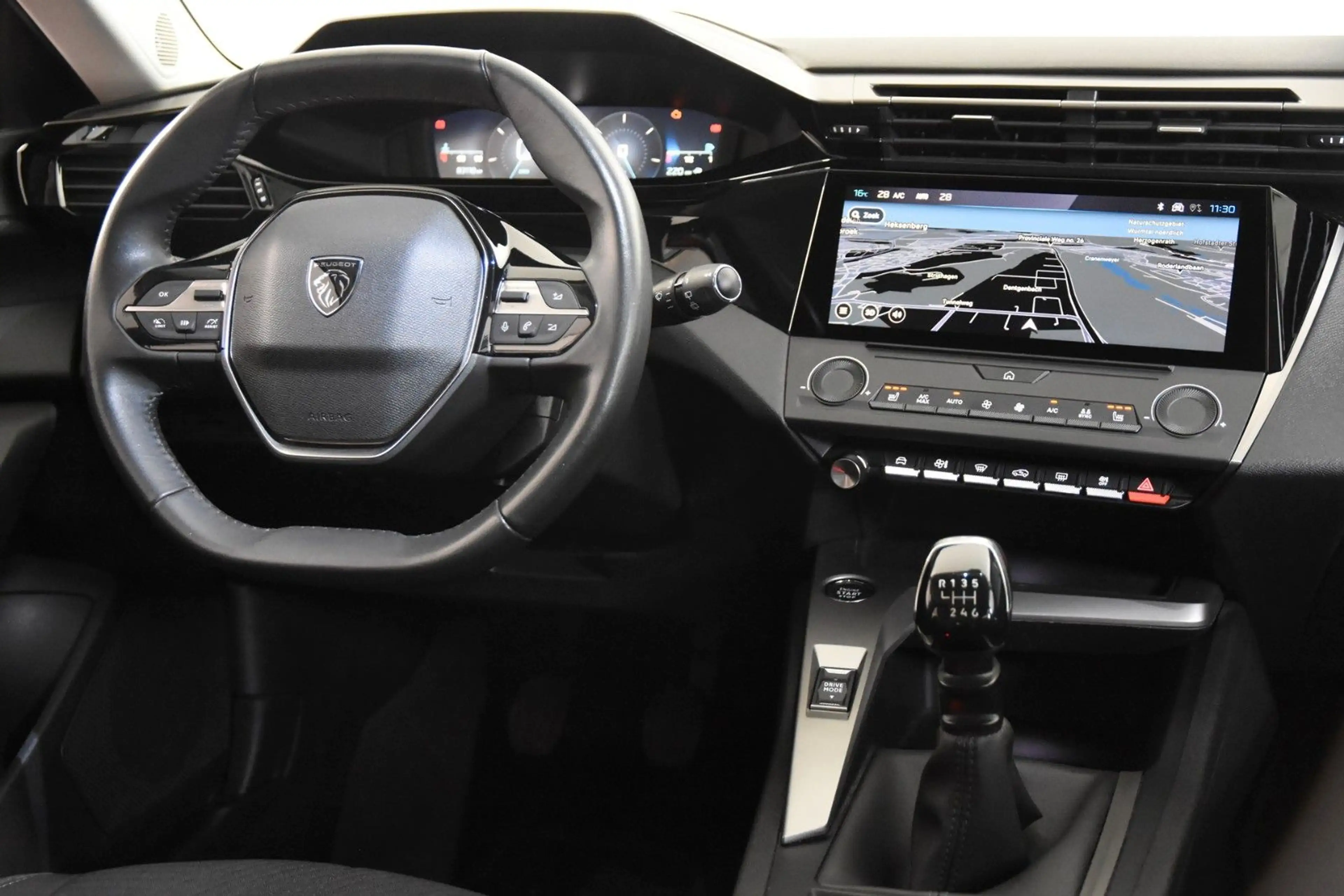 Peugeot 308 Edition *1.Hand*Navi*SHZ*DAB*Park ass.* — photo 9