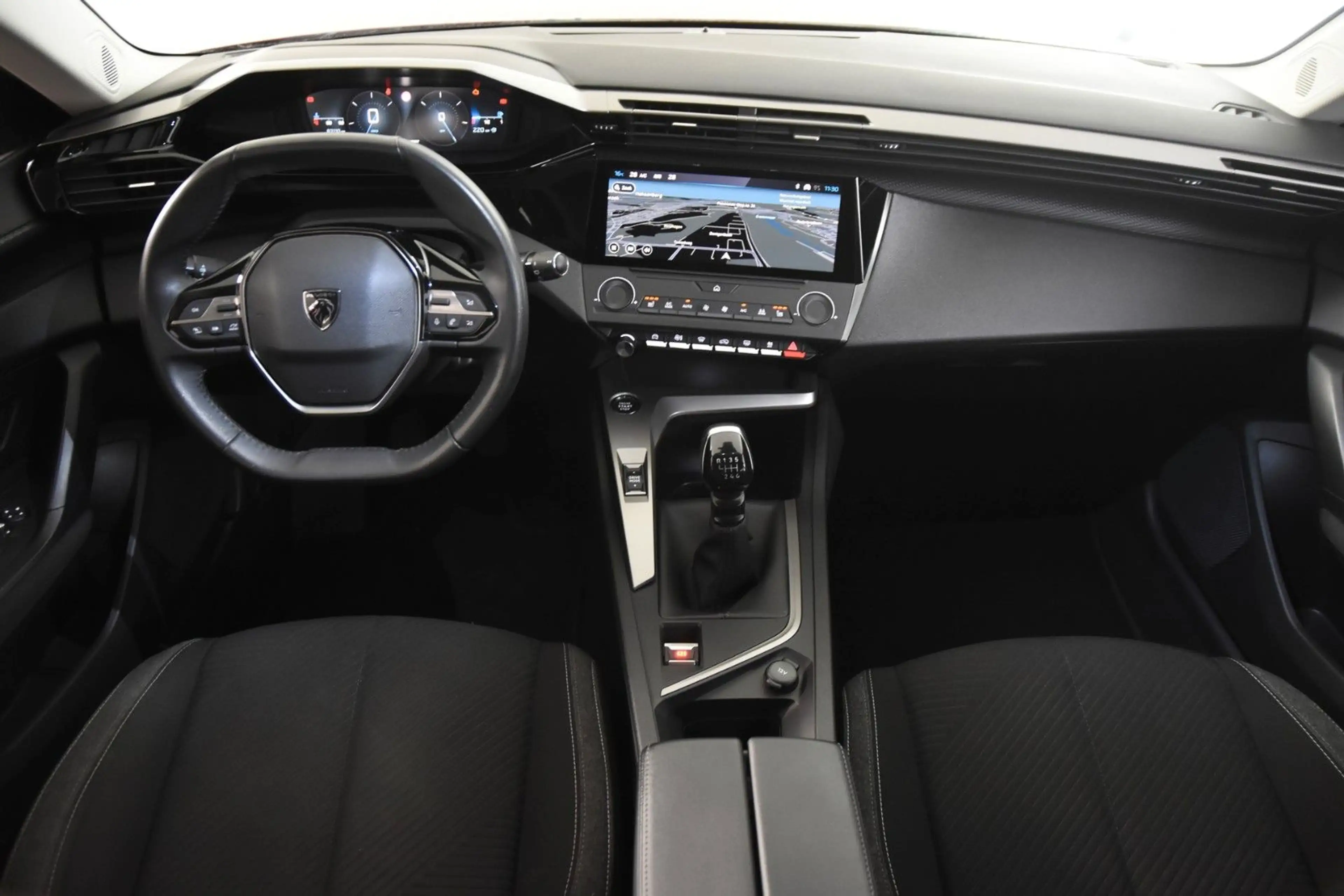 Peugeot 308 Edition *1.Hand*Navi*SHZ*DAB*Park ass.* — photo 2