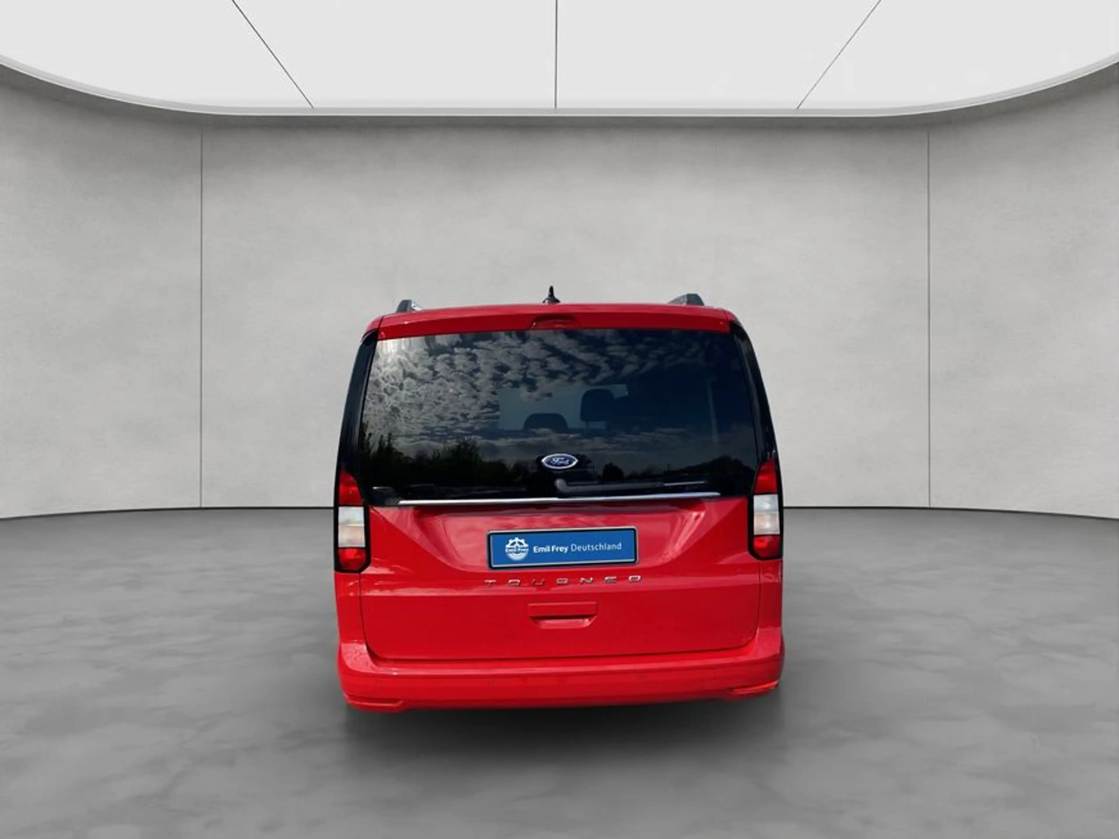 Ford Grand Tourneo Connect 1.5 EcoBoost TITANIUM — photo 4