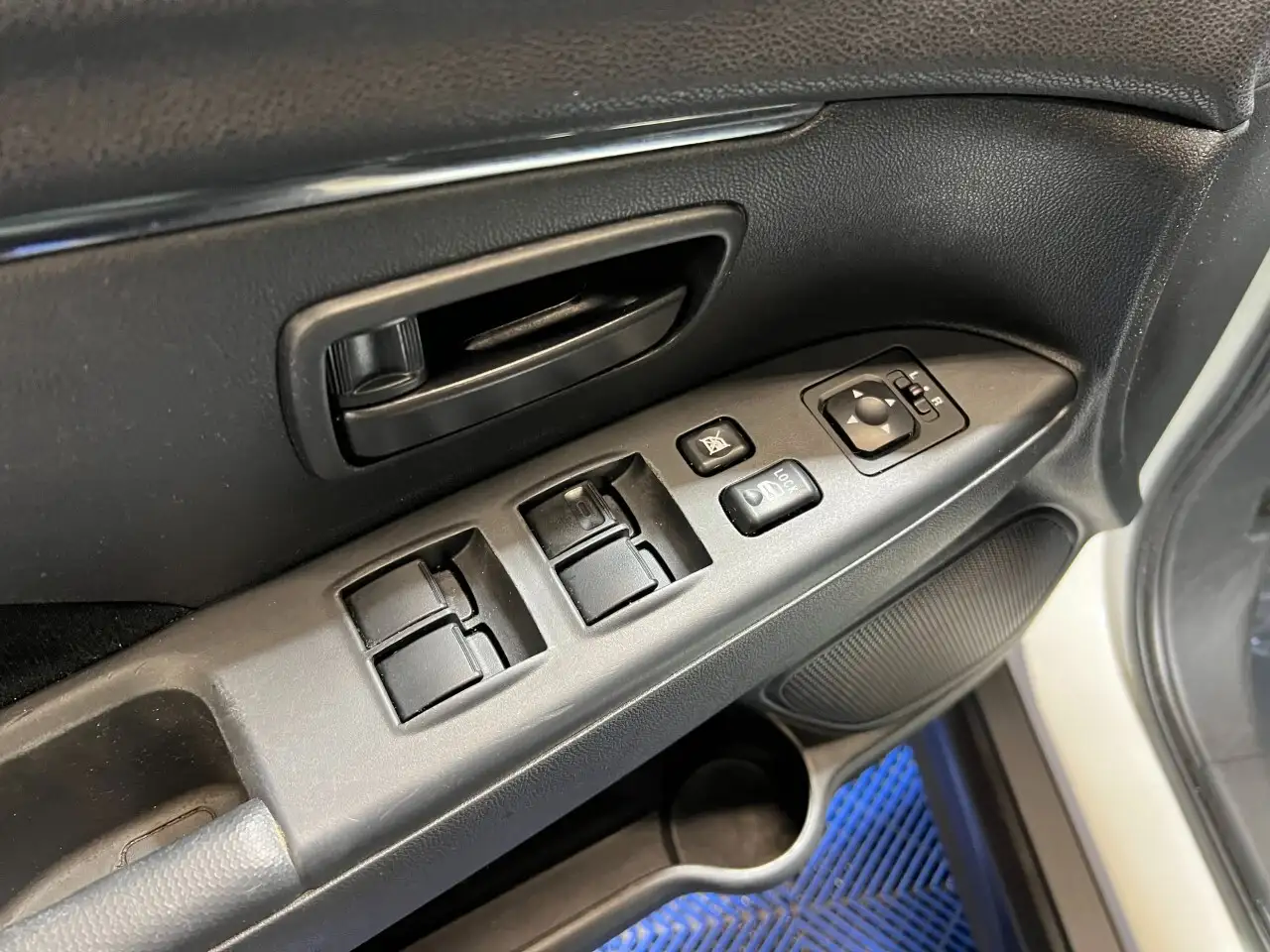 Mitsubishi RVR снимка Mitsubishi RVR