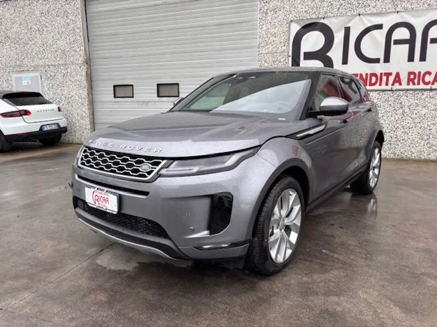 Land Rover Range Rover Evoque 2.0d i4 mhev HSE awd 163cv auto Gris - 2