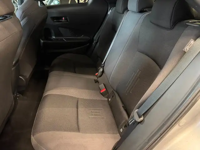 Toyota C-HR view 19