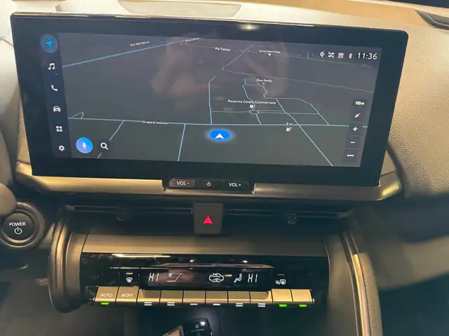 Toyota C-HR view 16