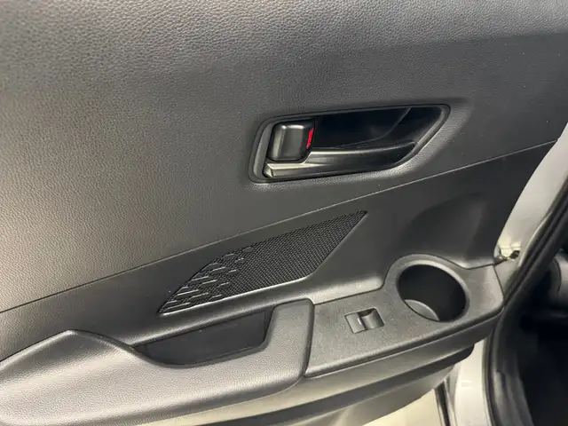 Toyota C-HR view 18