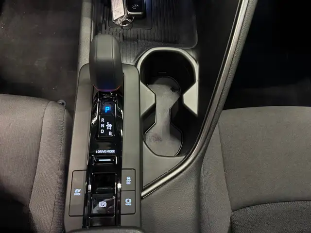 Toyota C-HR view 17